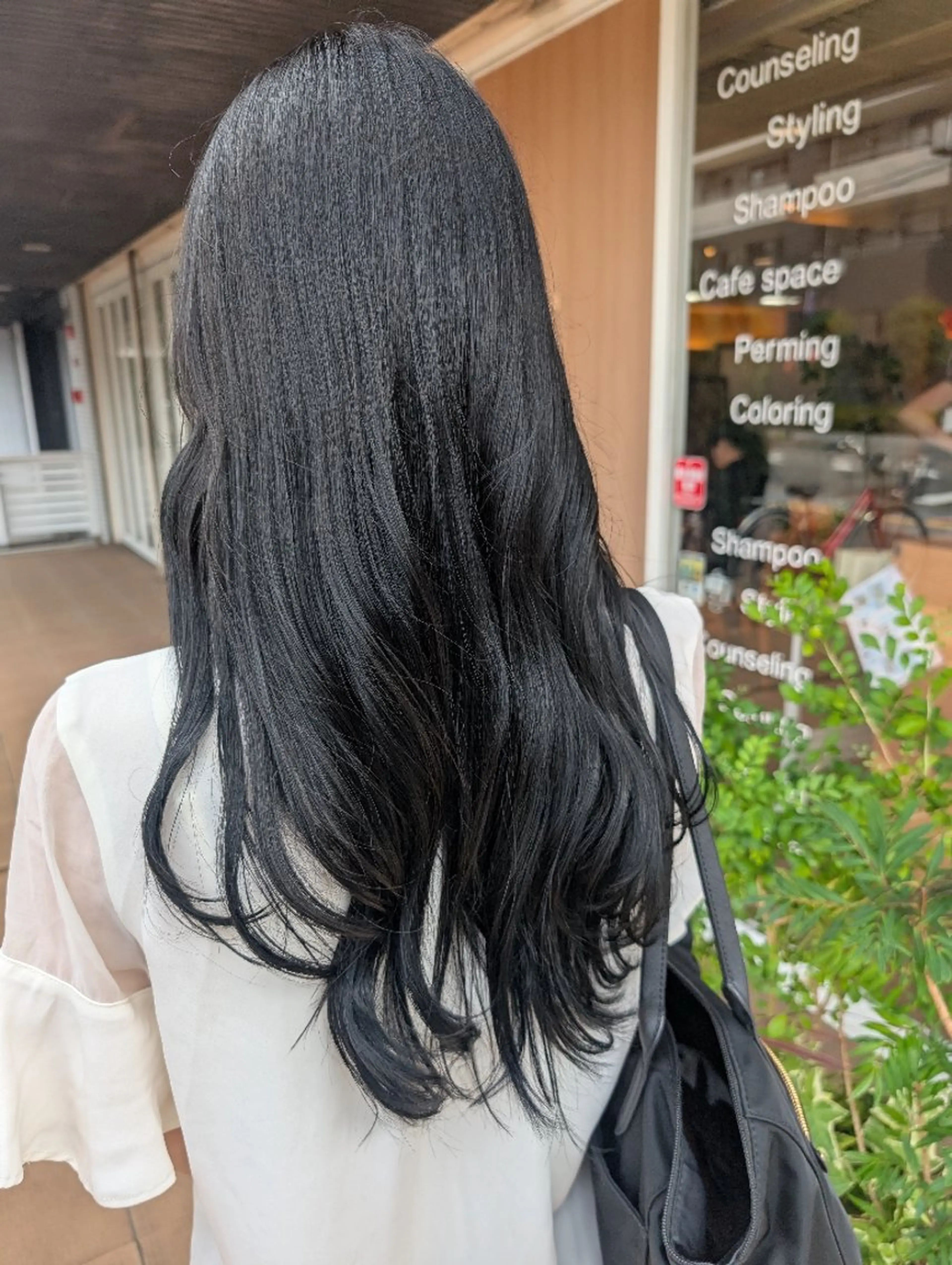 ロング くせ毛 レイヤーカット ローレイヤー ヘアースペース エイアイアール Hair所属・佐々木 勇希のヘアスタイル