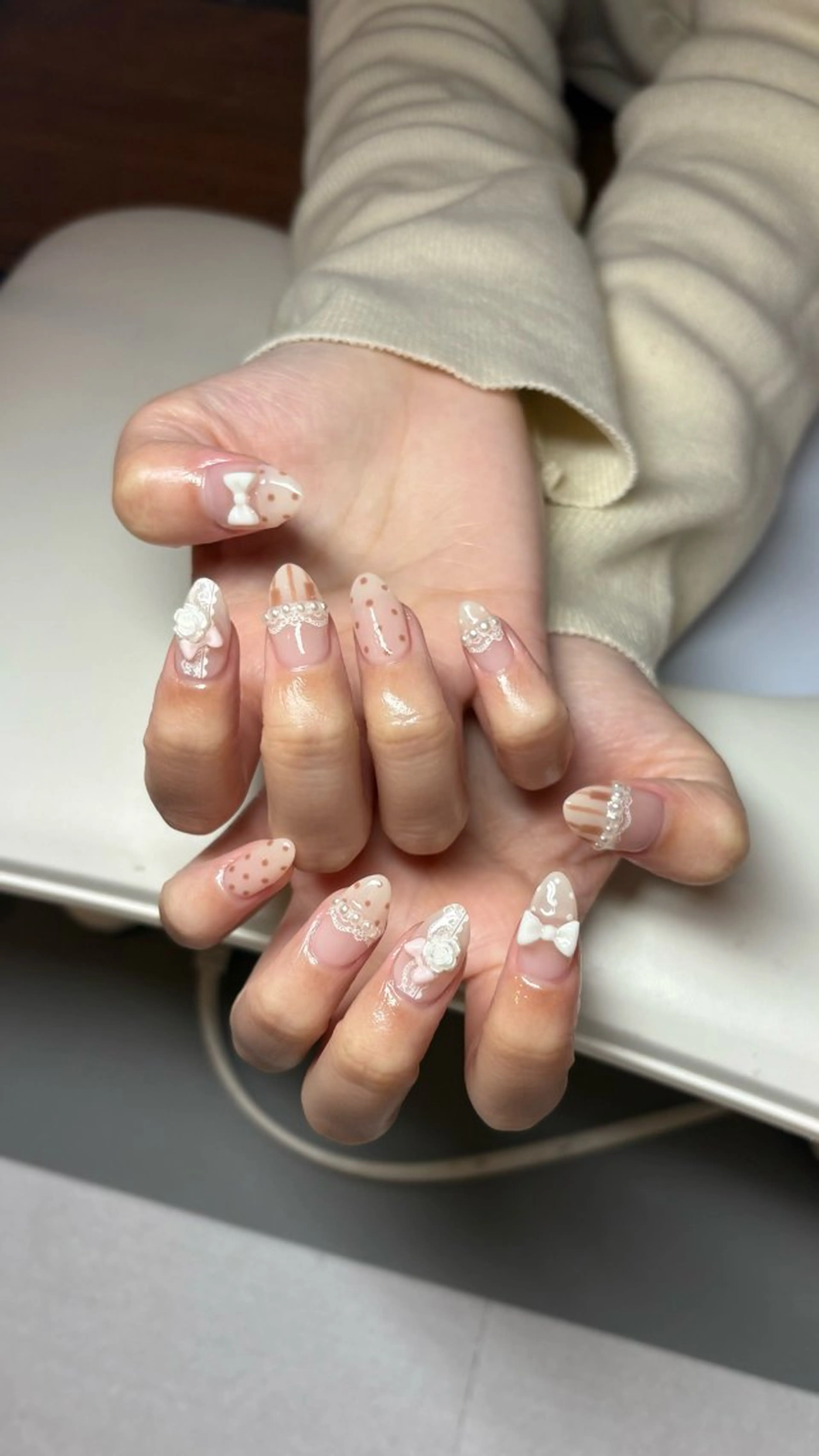 ネイル 長さ出し ハンドネイル Lily Nailのネイルデザイン