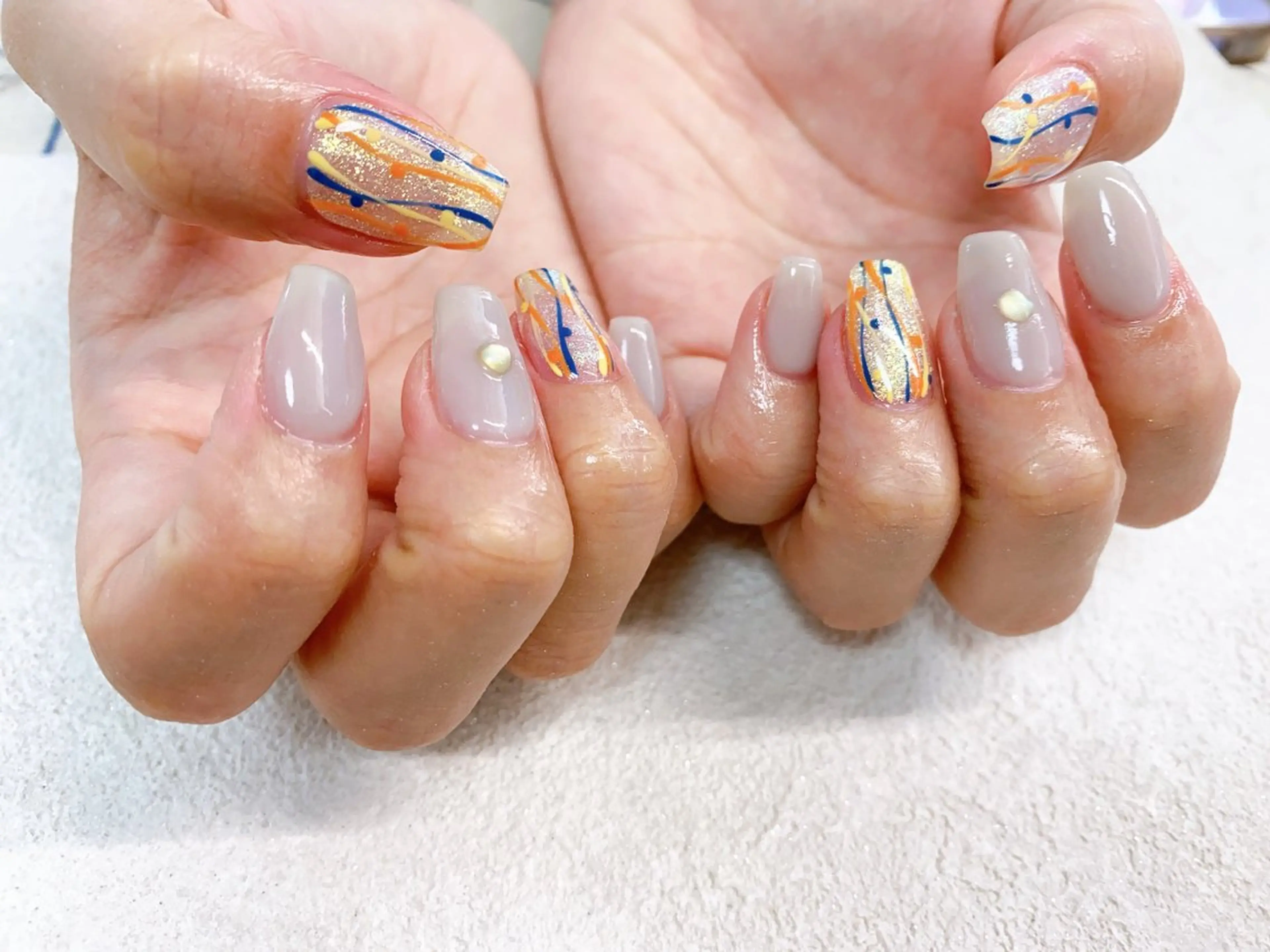 ネイル オーロラネイル フラワーネイル フットネイル フレンチネイル ジェルネイル mogunail &blowのネイルデザイン