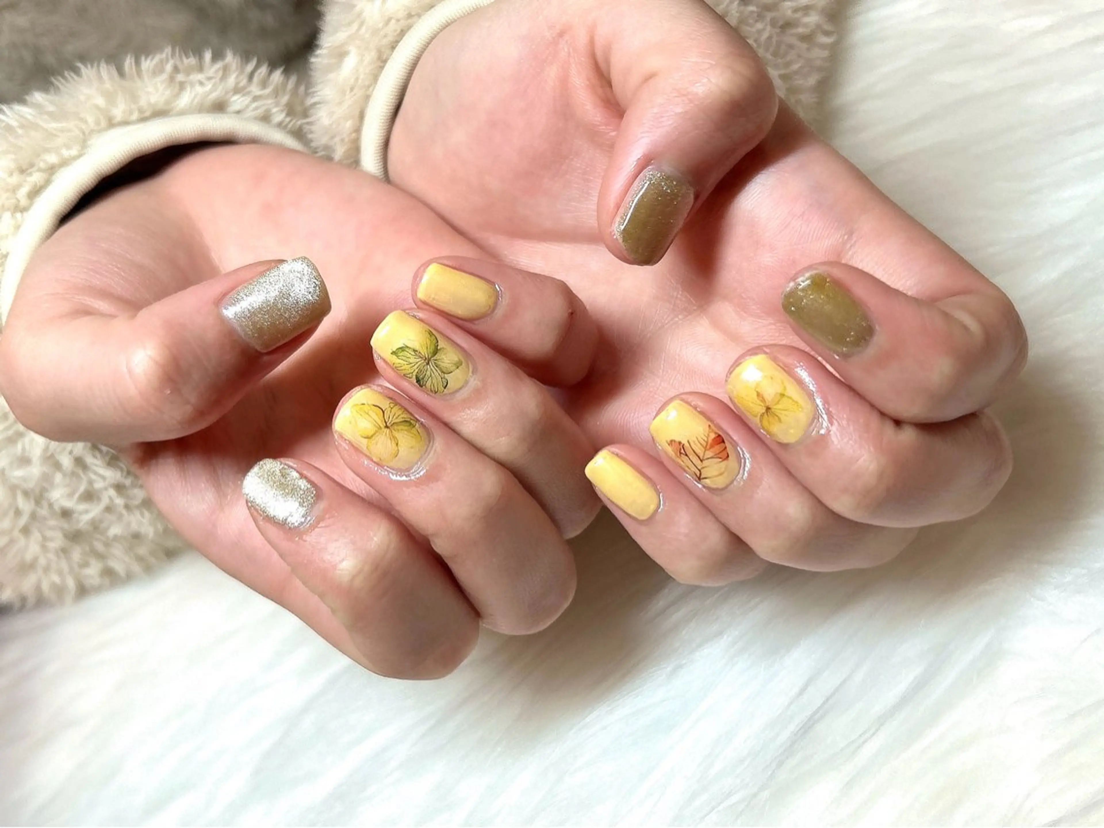 ネイル フラッシュネイル キラキラネイル マグネットネイル 持ち込み 頑張る女性の味方✴︎ M.i　nail ♡のネイルデザイン
