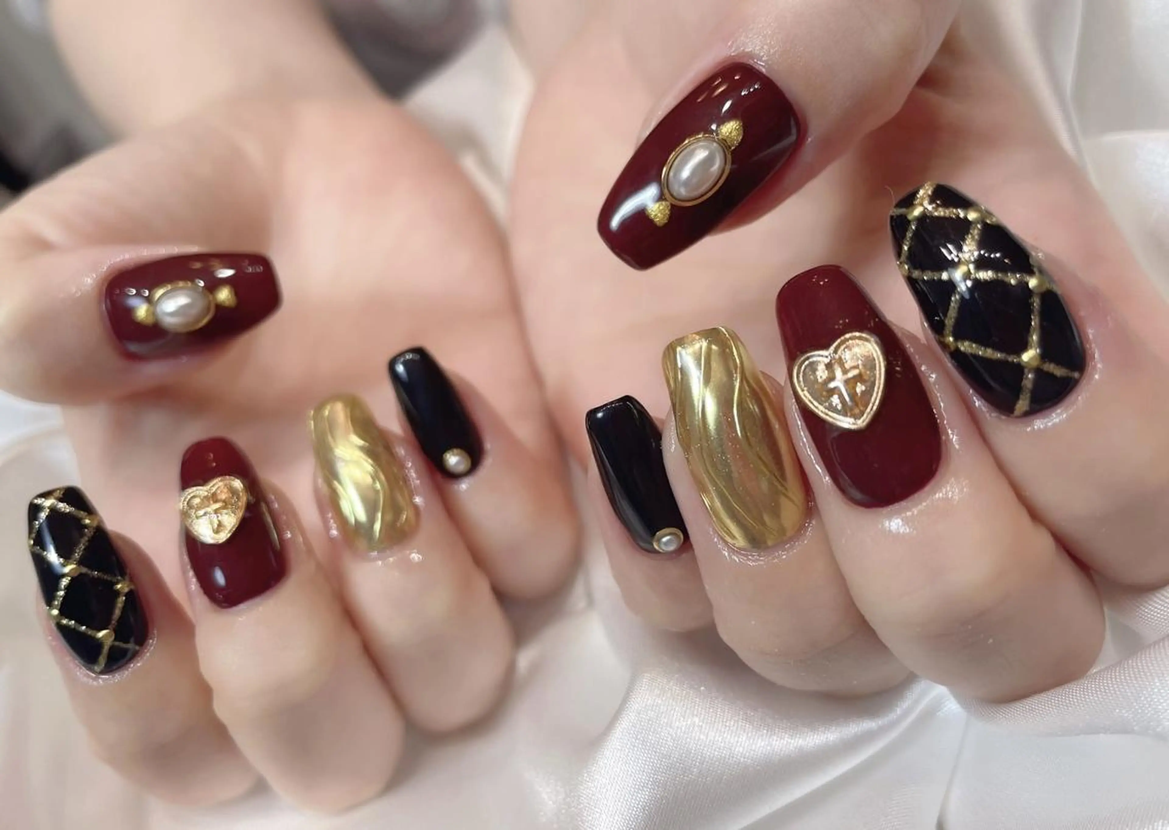ネイル bijou nails　蓮のネイルデザイン