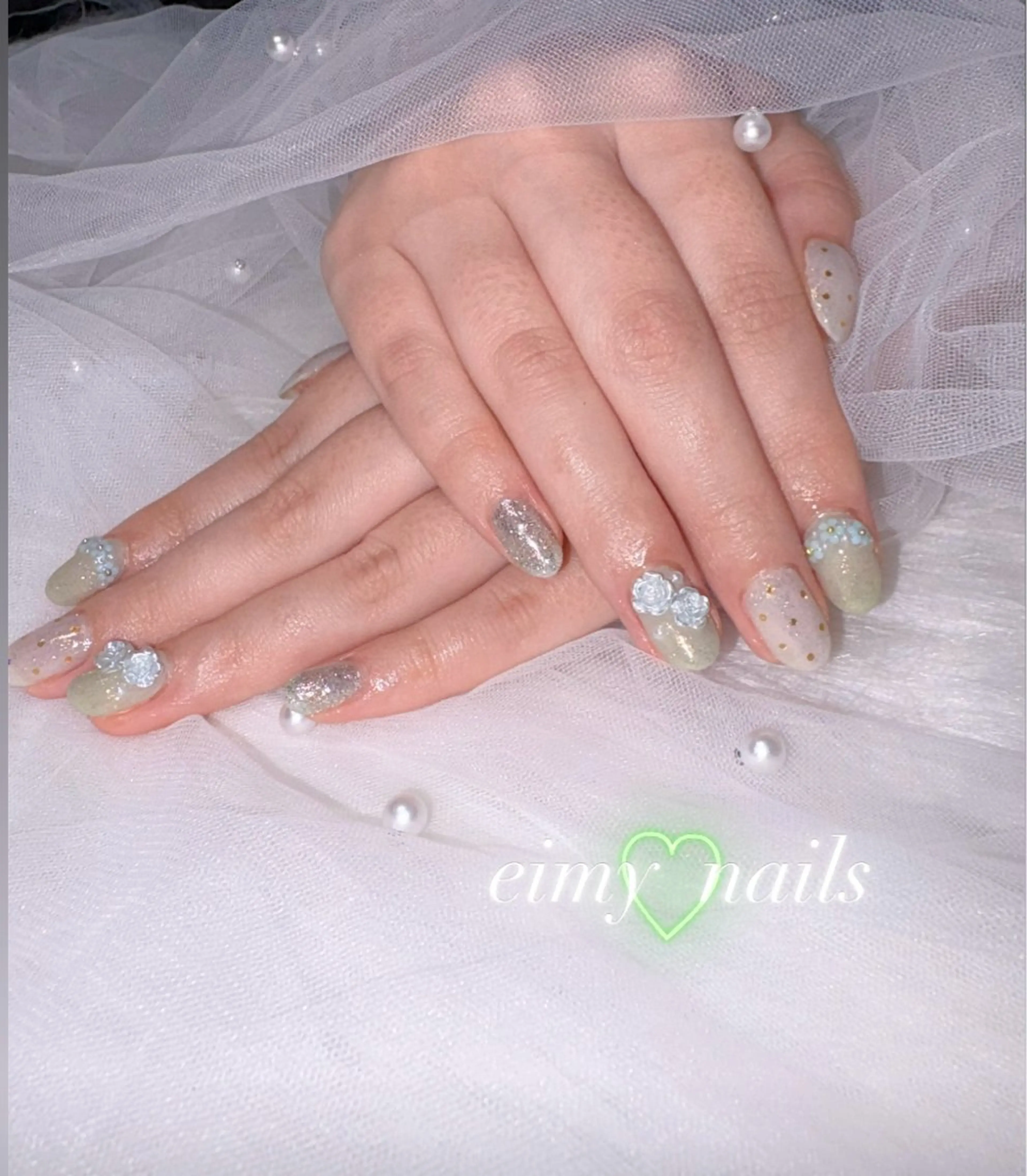 ネイル オーロラネイル ドット フラッシュネイル フラワーネイル グラデーション ハンドネイル eimy nails♡のネイルデザイン