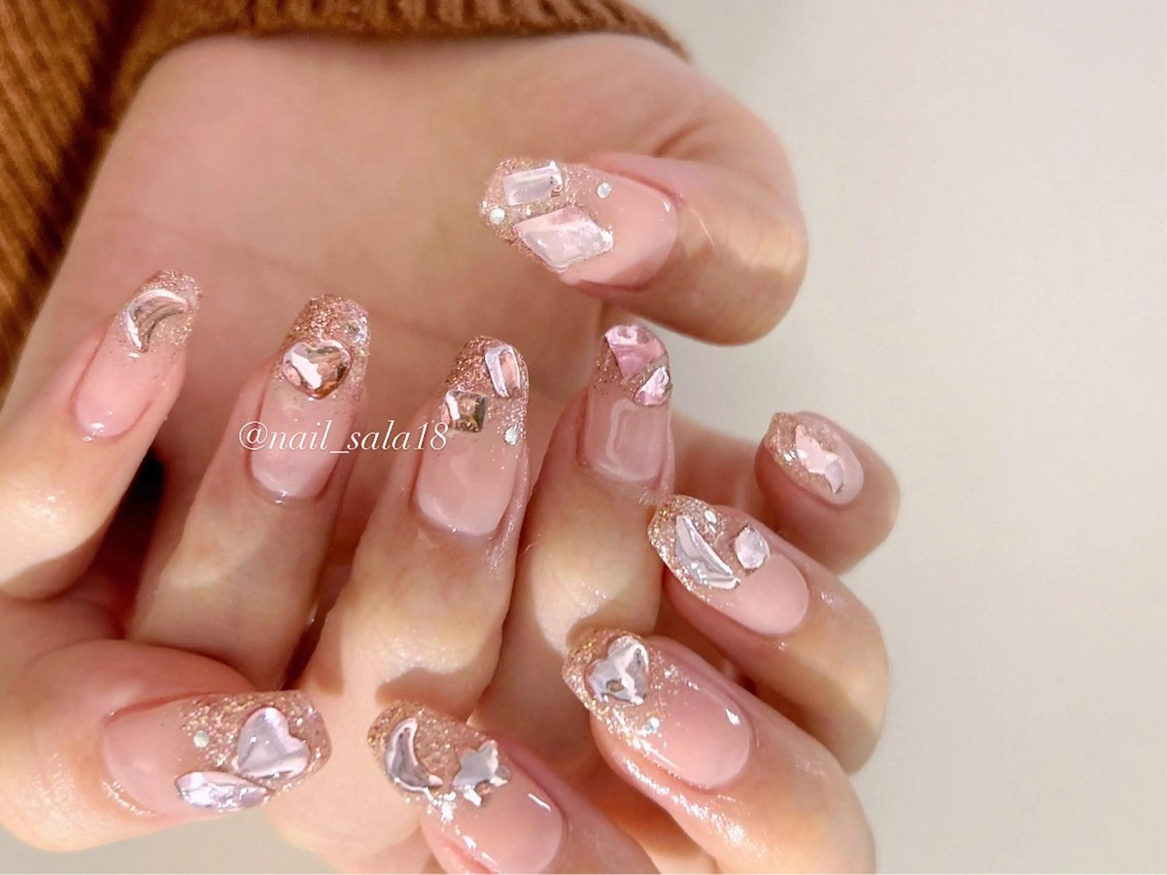 ネイル ハンドネイル 齋藤 沙羅のネイルデザイン