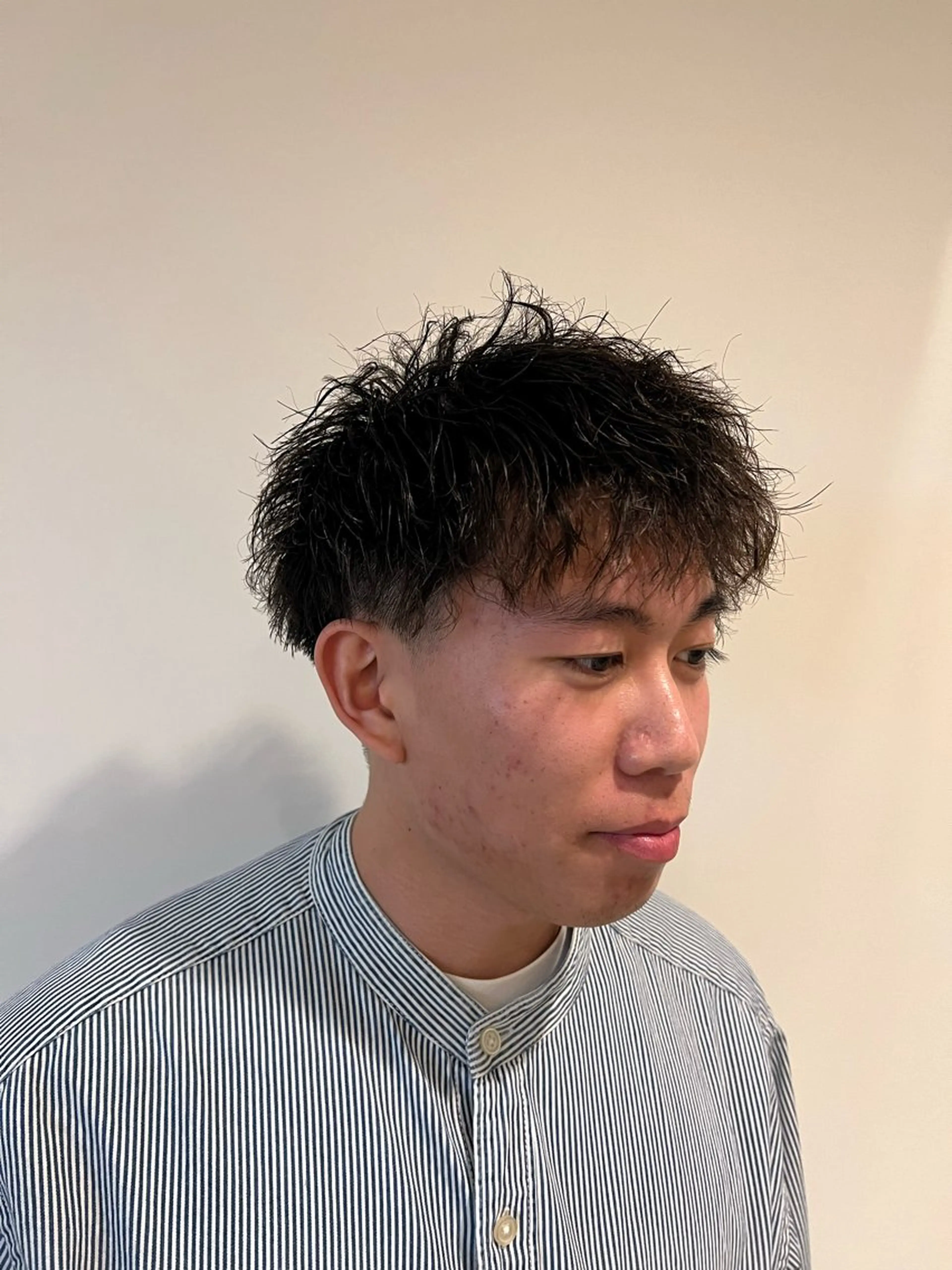 パーマ メンズ 解良 優斗のヘアスタイル