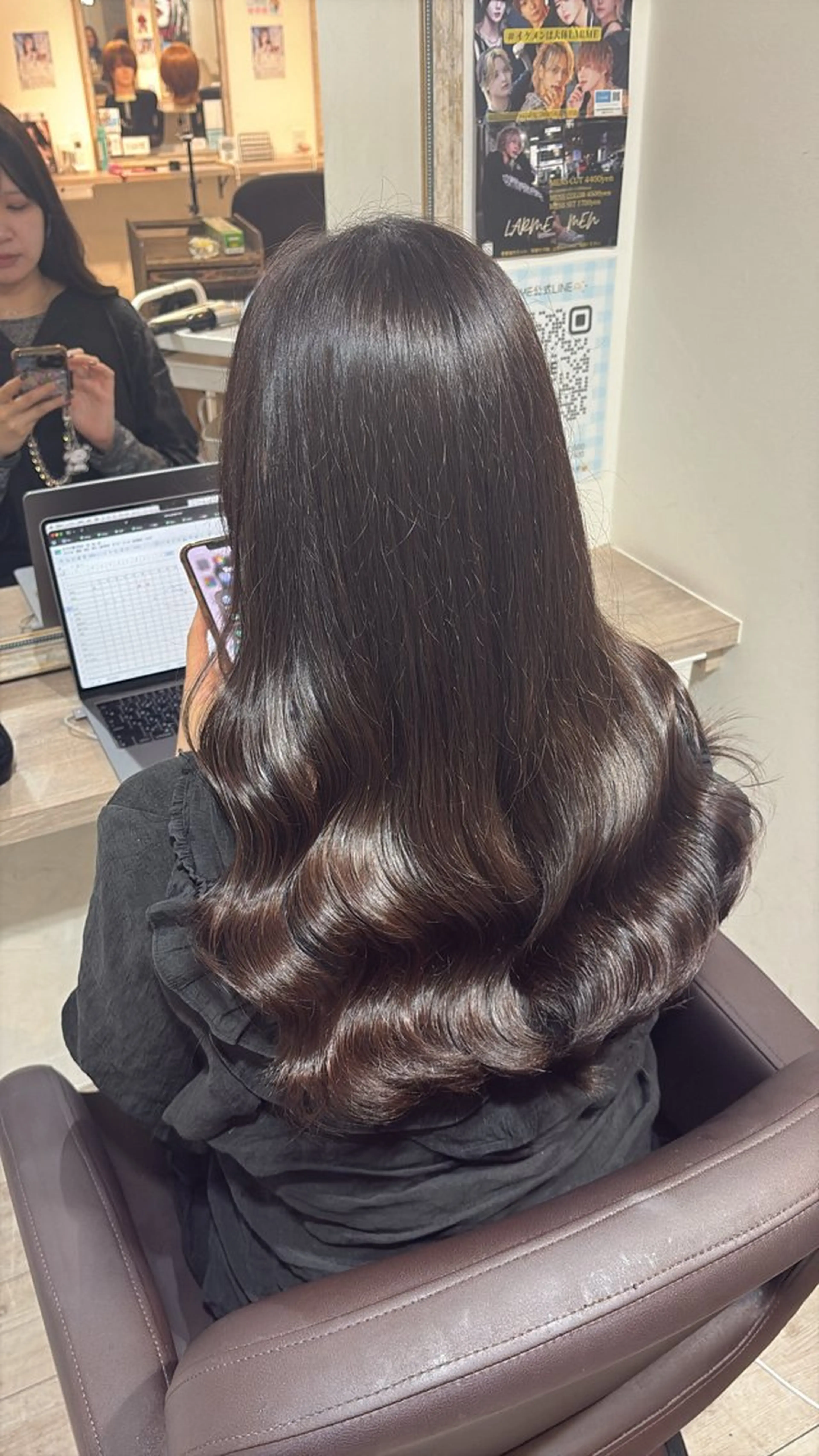 カラー LARME あんじゅのヘアスタイル