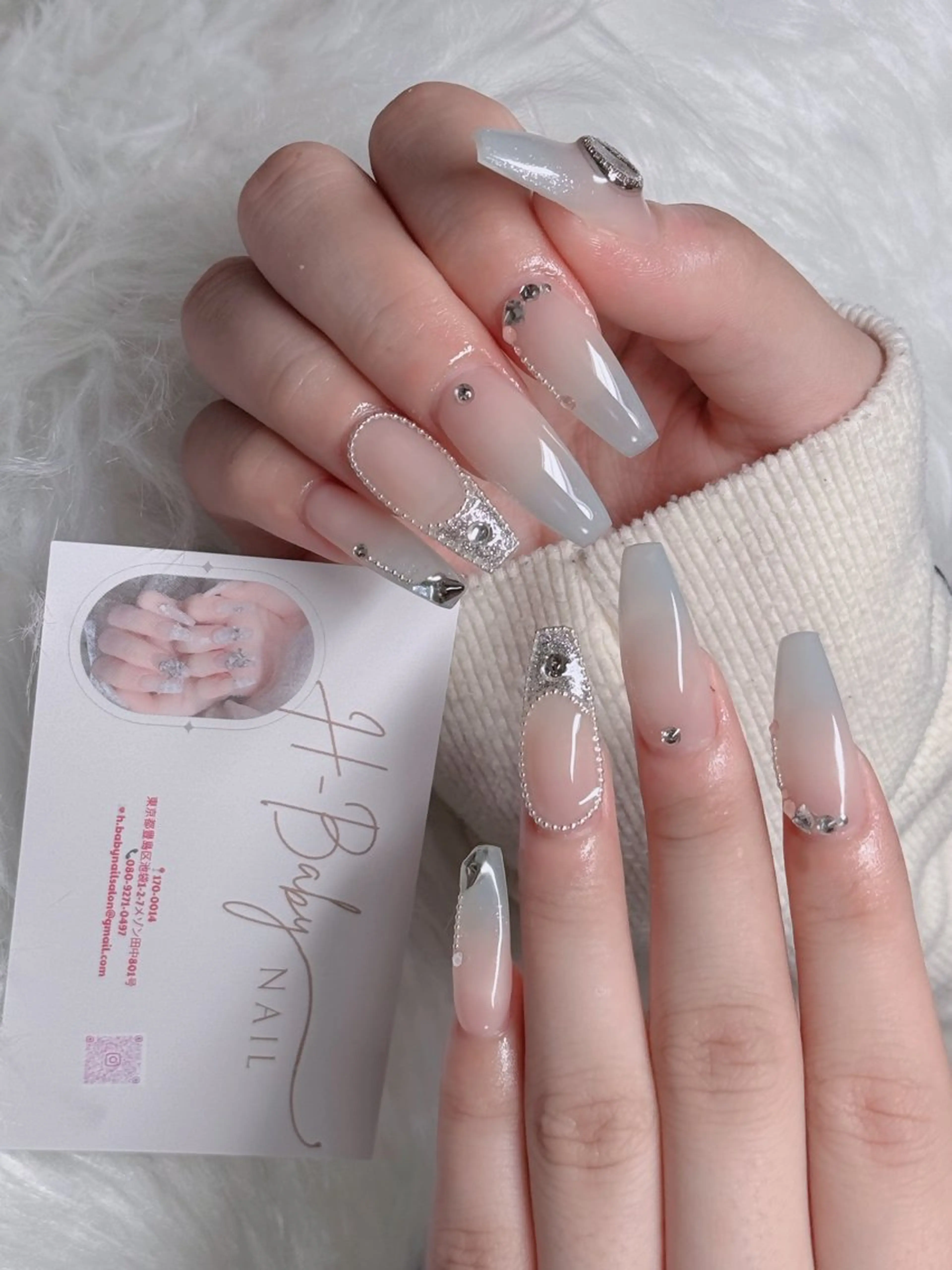 ネイル オーロラネイル フレンチネイル ジェルネイル ハロウィン キラキラネイル H.baby Nail Salonのネイルデザイン