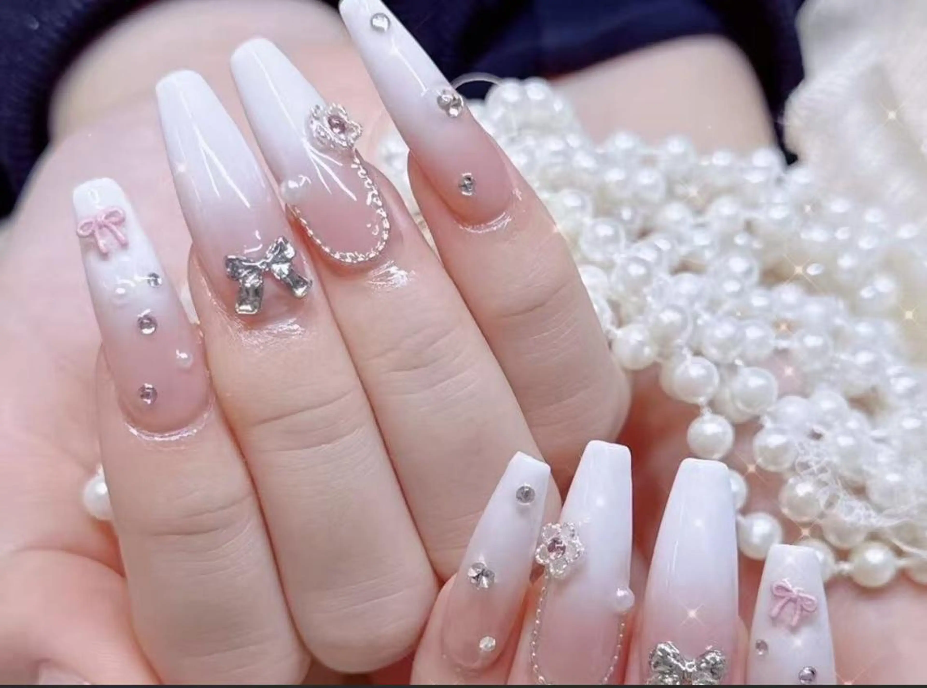 ネイル リリ 奈🎀のネイルデザイン