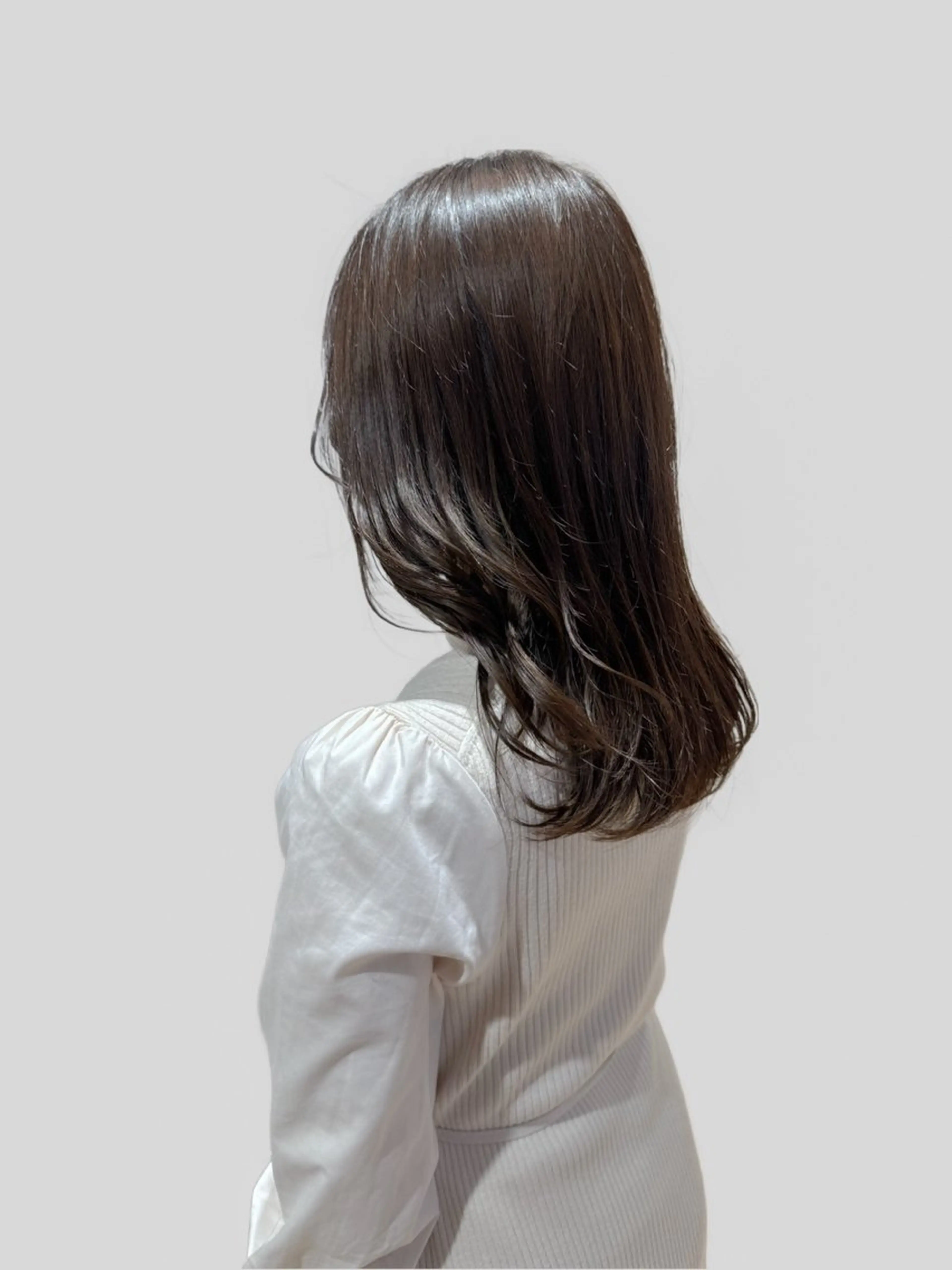 セミロング カラー グレージュ アイスグレージュ カット ヘアカラー トリートメント えんどう みほのヘアスタイル