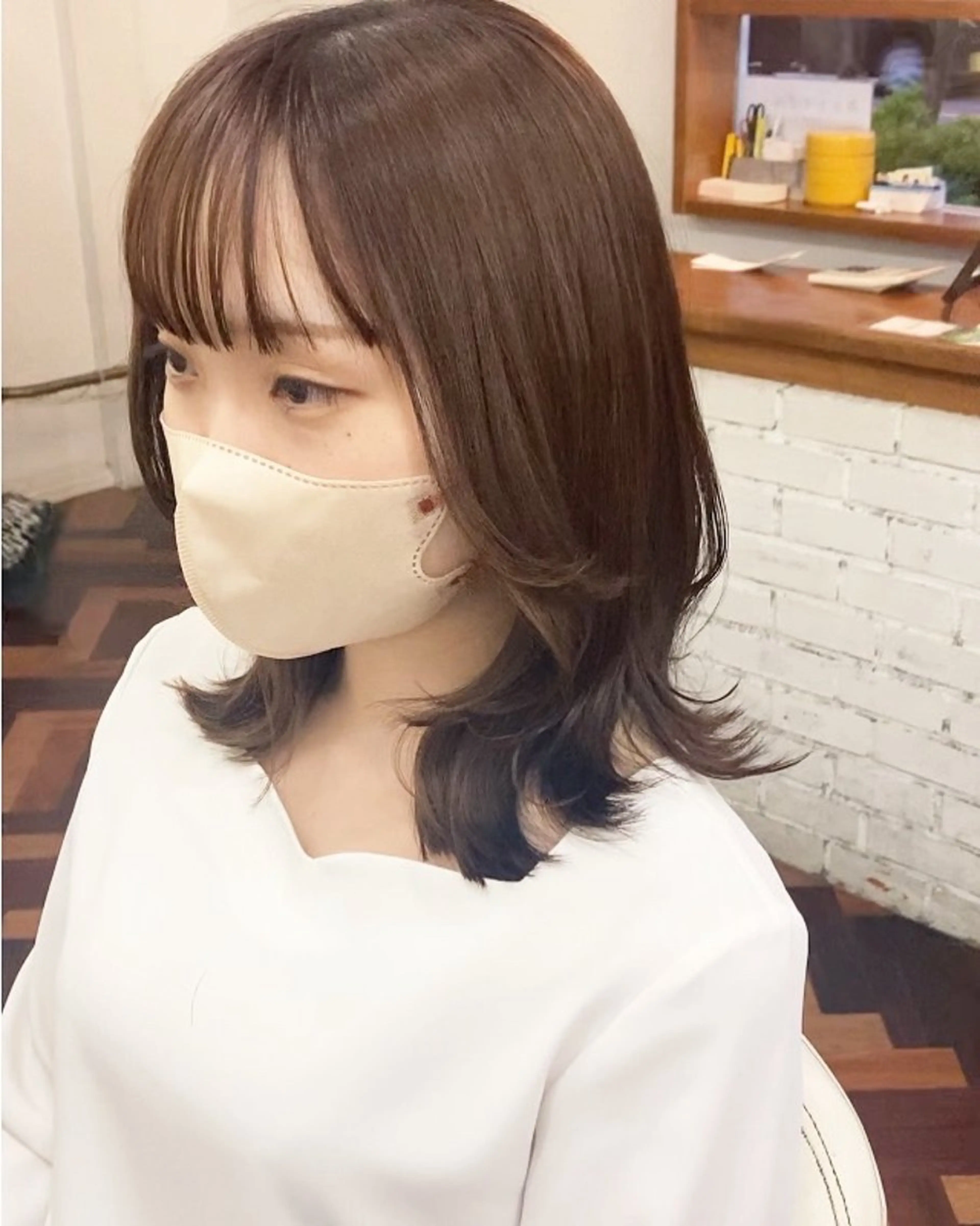 ミディアム カラー ブリーチ ケアブリーチ イヤリングカラー インナーカラー くびれヘア mopa_kaede 暖色カラー/ロングのヘアスタイル