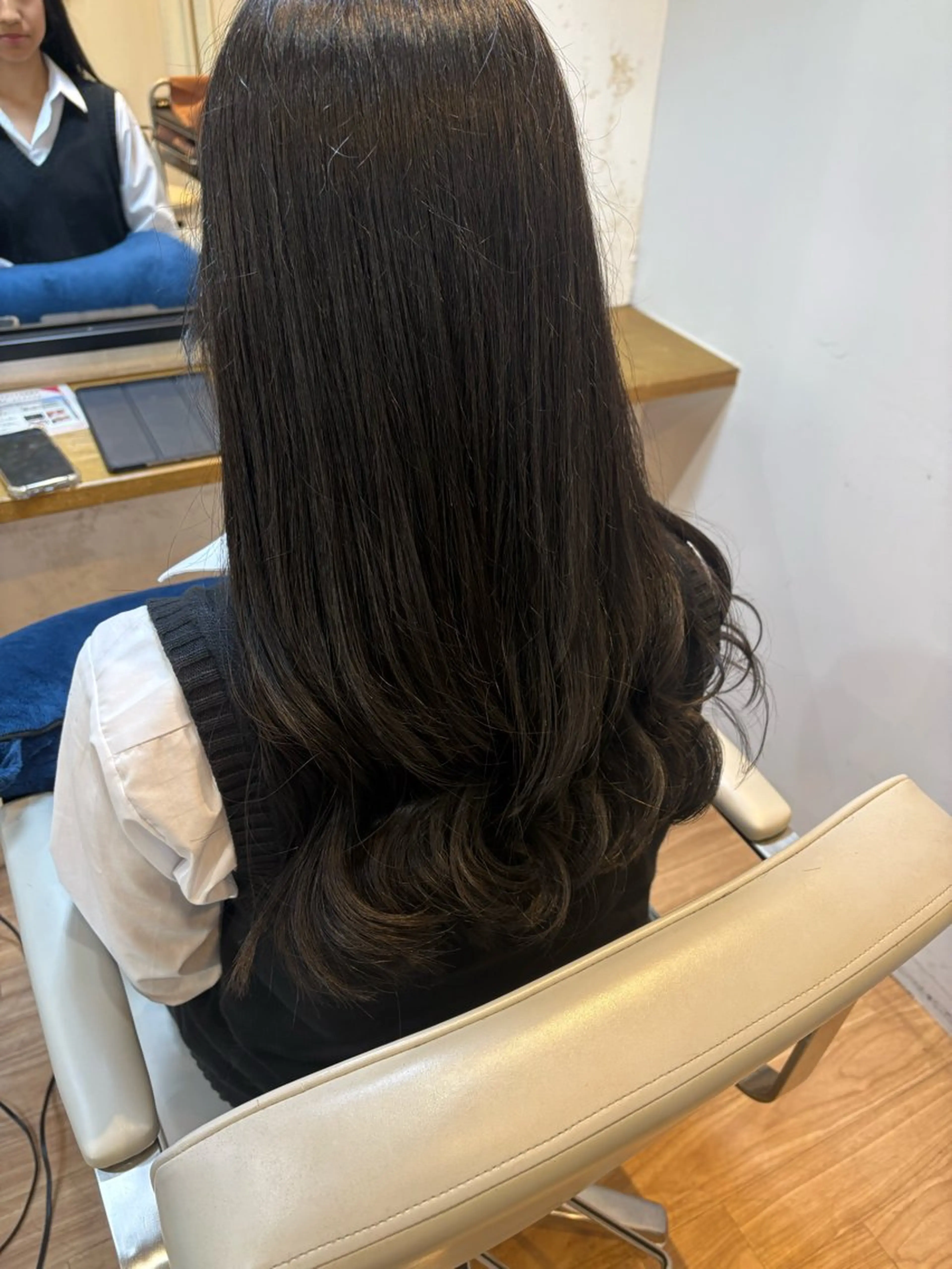 ロング ヘアカラー IRICO たまプラーザ所属・韓国ヘアー🇰🇷 MIWAのヘアスタイル