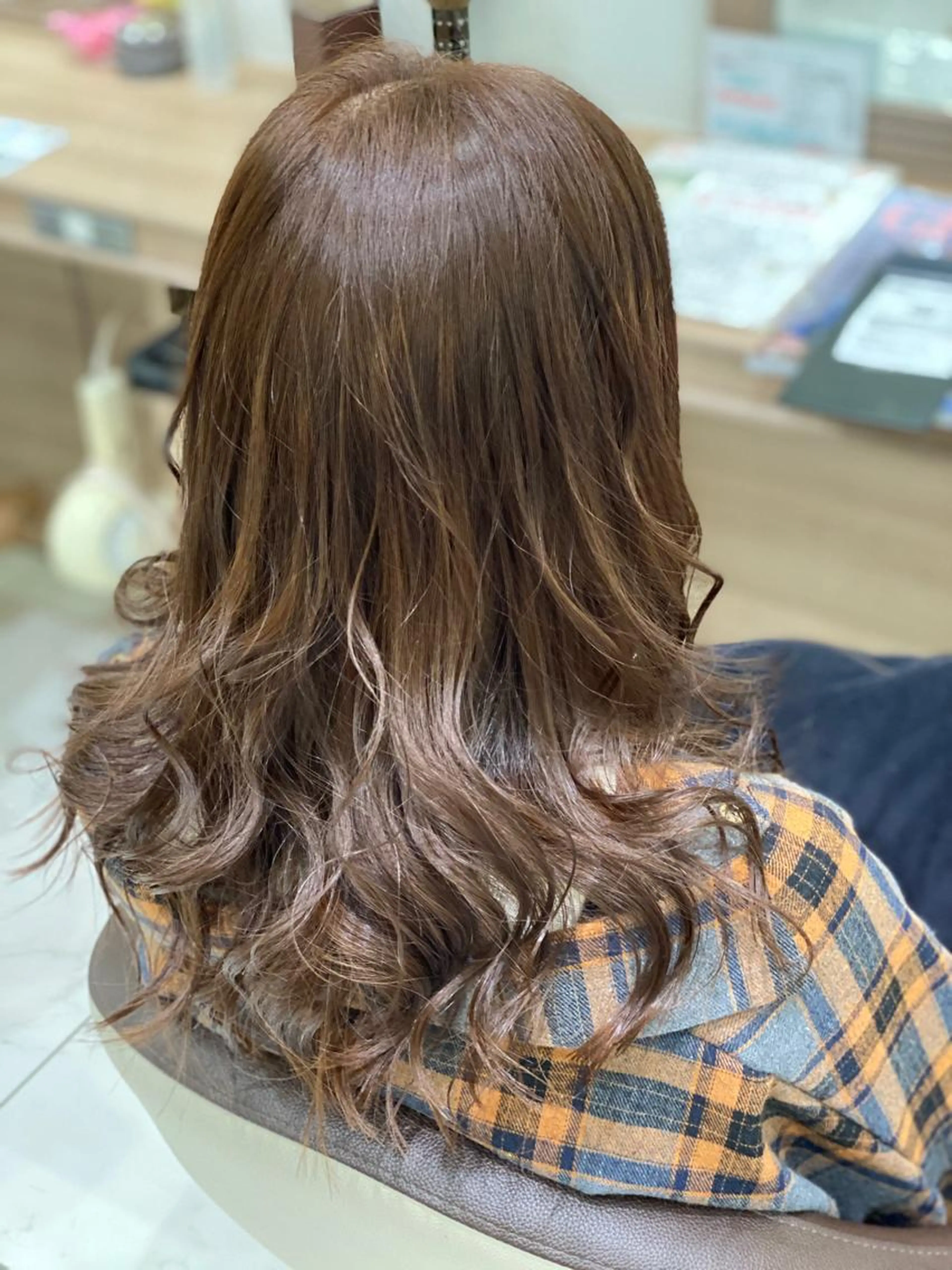 【🦋イメチェン🦋】✂︎デザインカット & 艶カラー💫トリートメント付き✨の写真