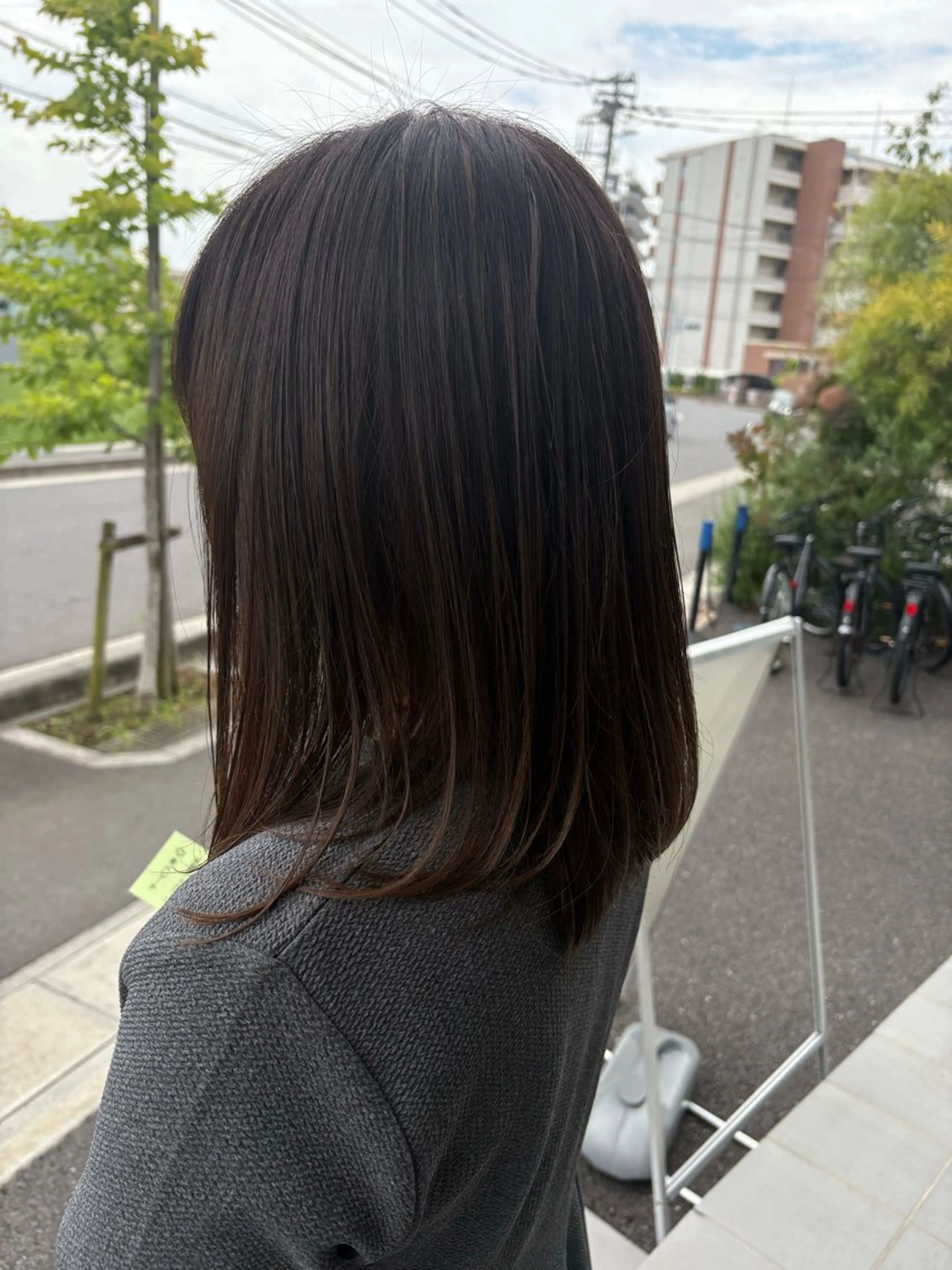セミロング ハイライト 山口 優美のヘアスタイル