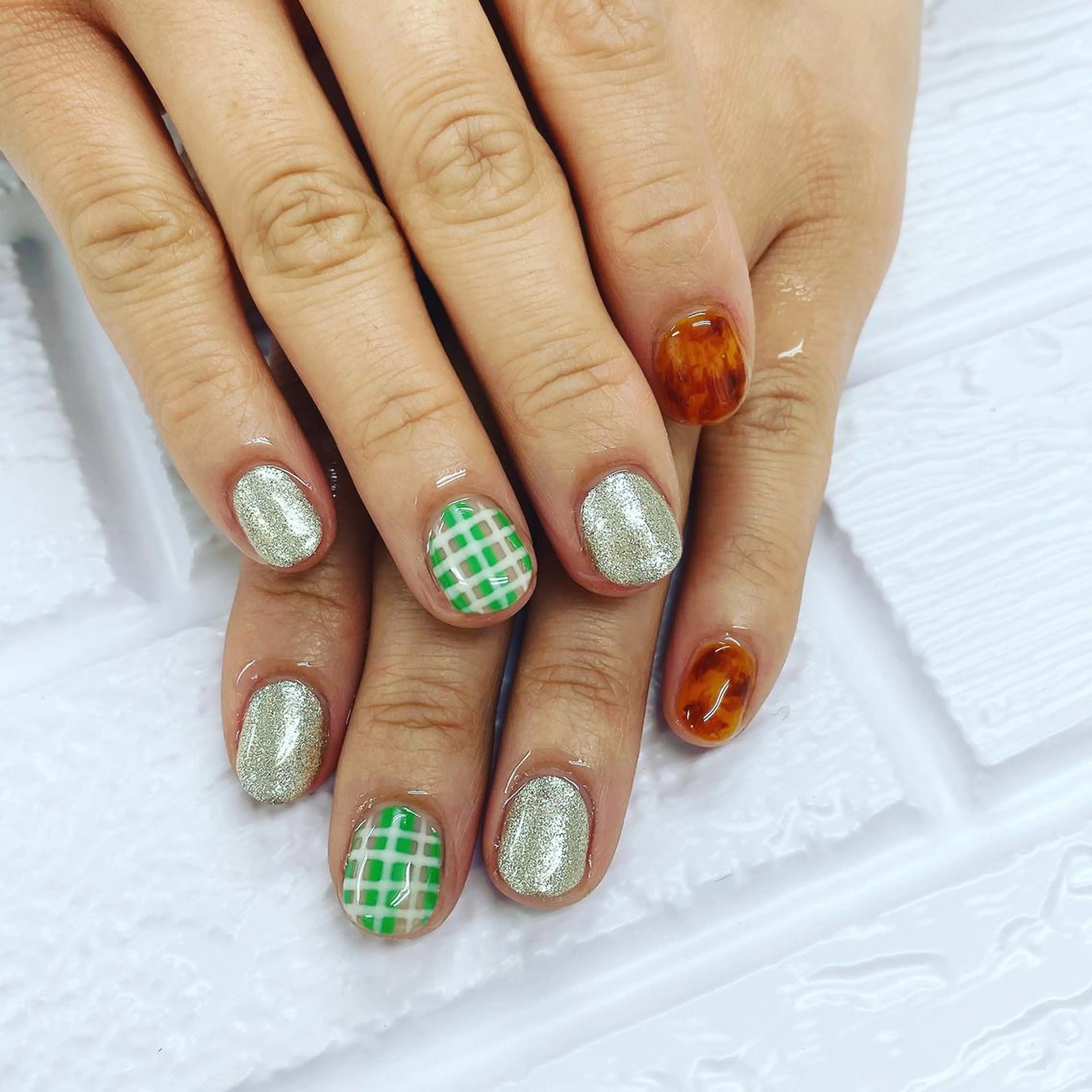 ネイル アートネイル べっ甲ネイル ハンドネイル N._._. clawのネイルデザイン