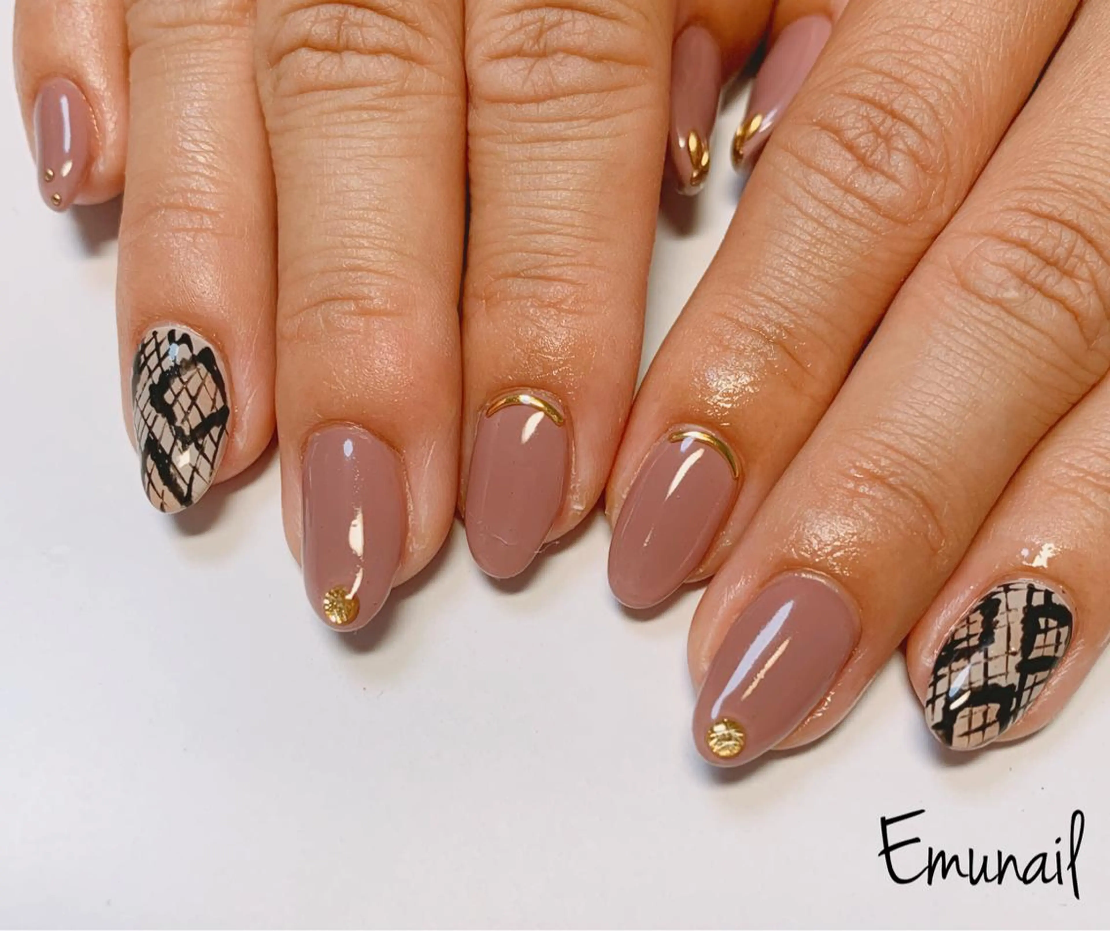 ネイル ハンドネイル Emu Nailのネイルデザイン