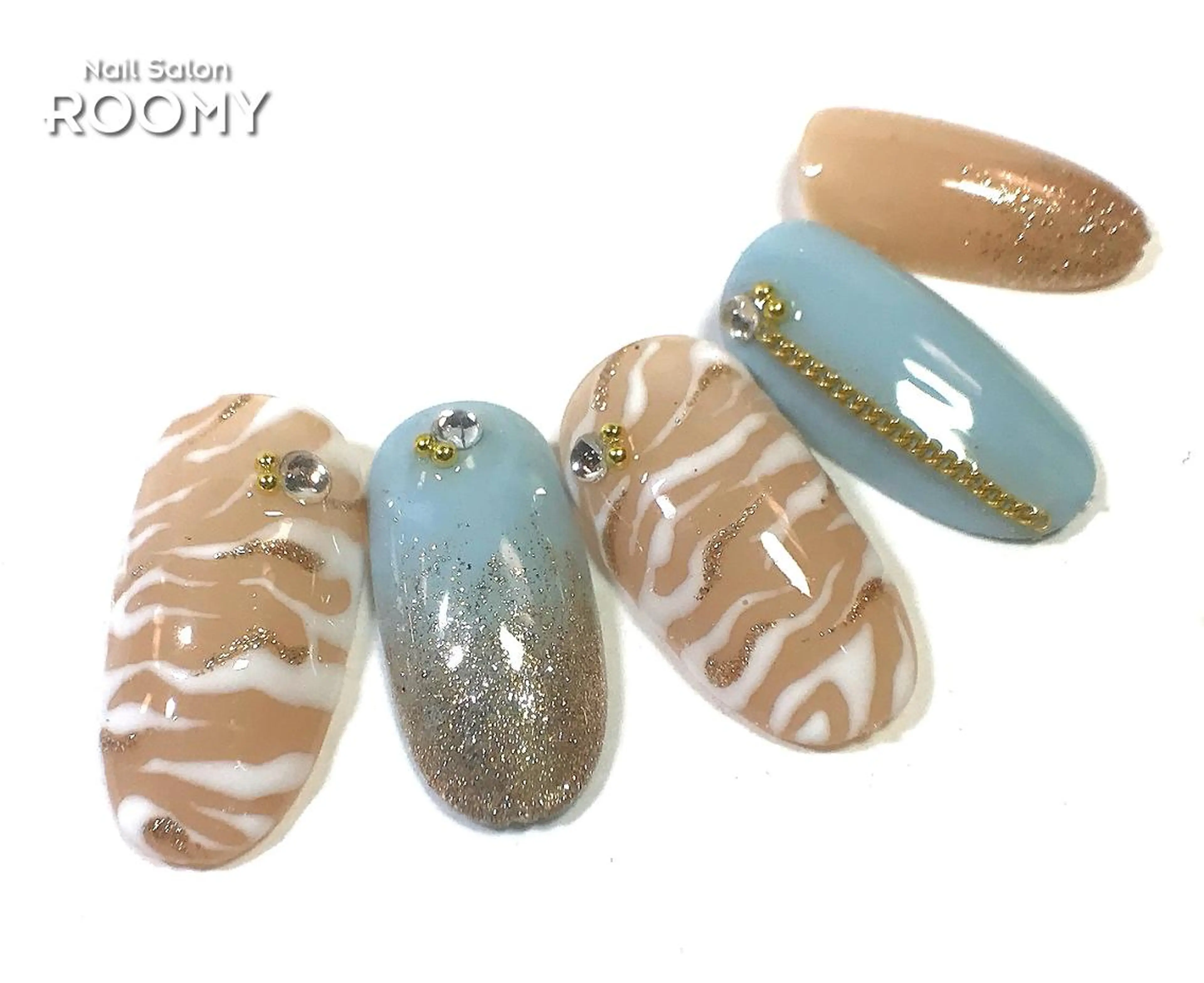 ネイル イワサキ  のネイルデザイン