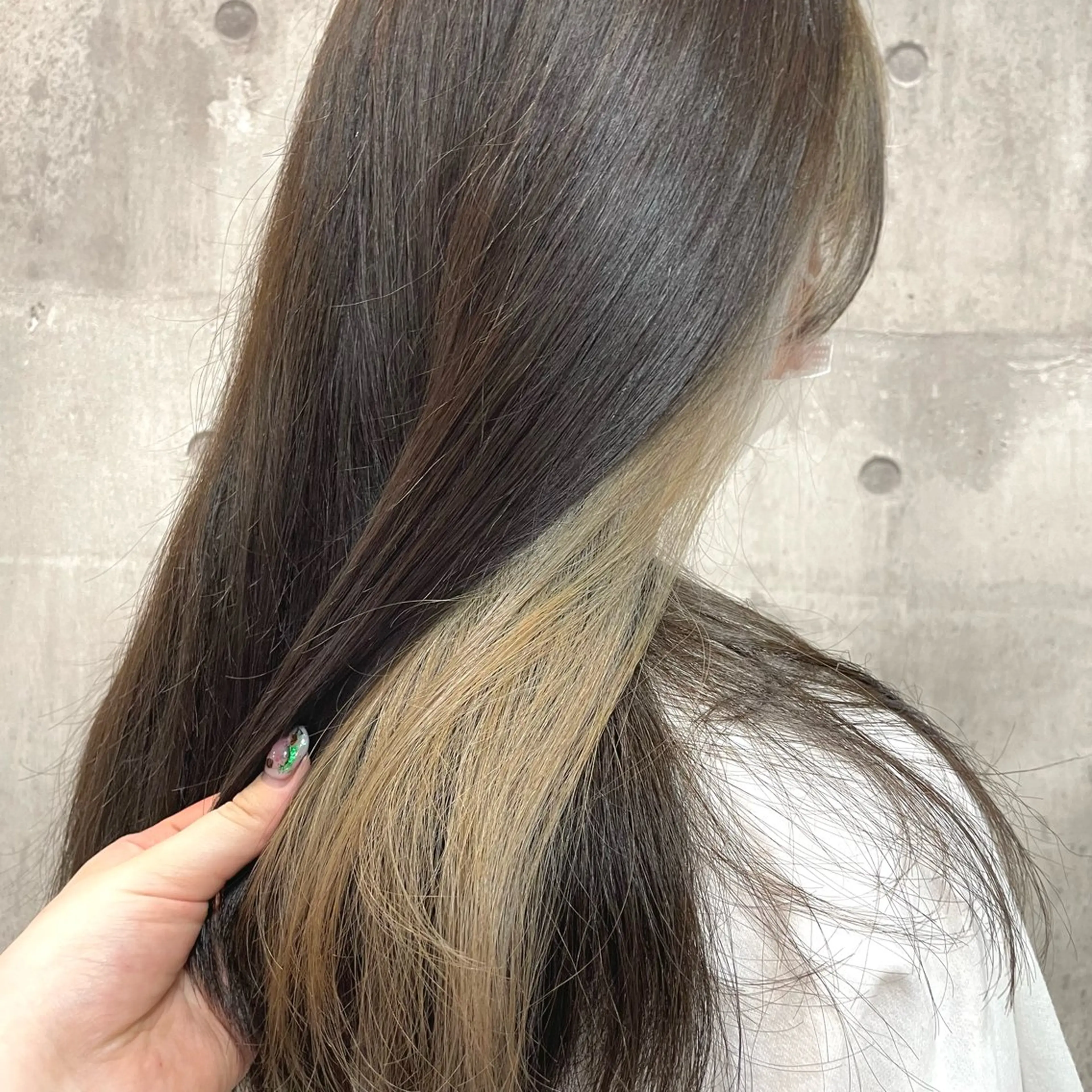 ロング カラー Life Nagiのヘアスタイル