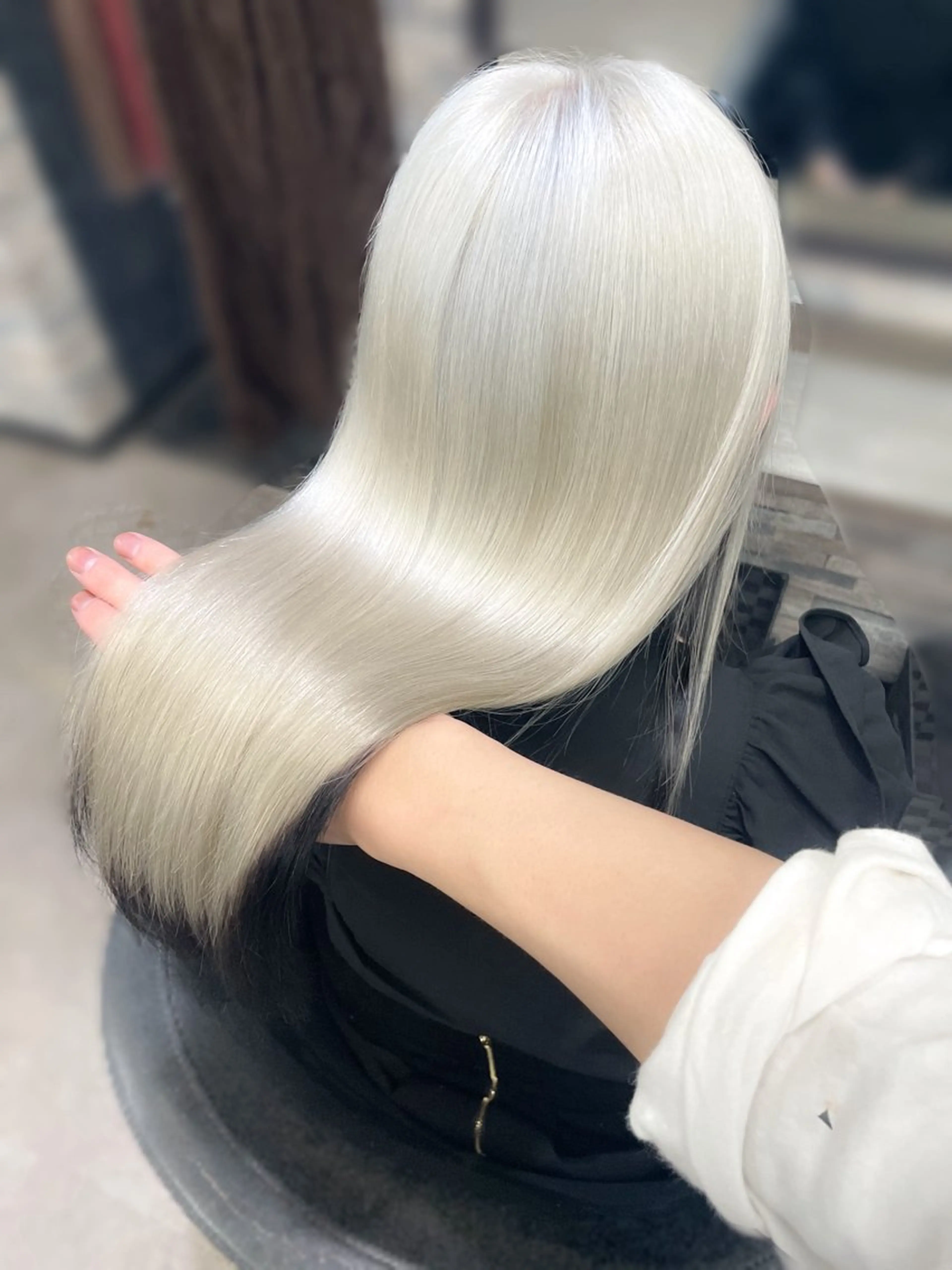 セミロング カラー ヘアカラー トリートメント ハイトーンエクステ 🎩カズキ🎩のヘアスタイル