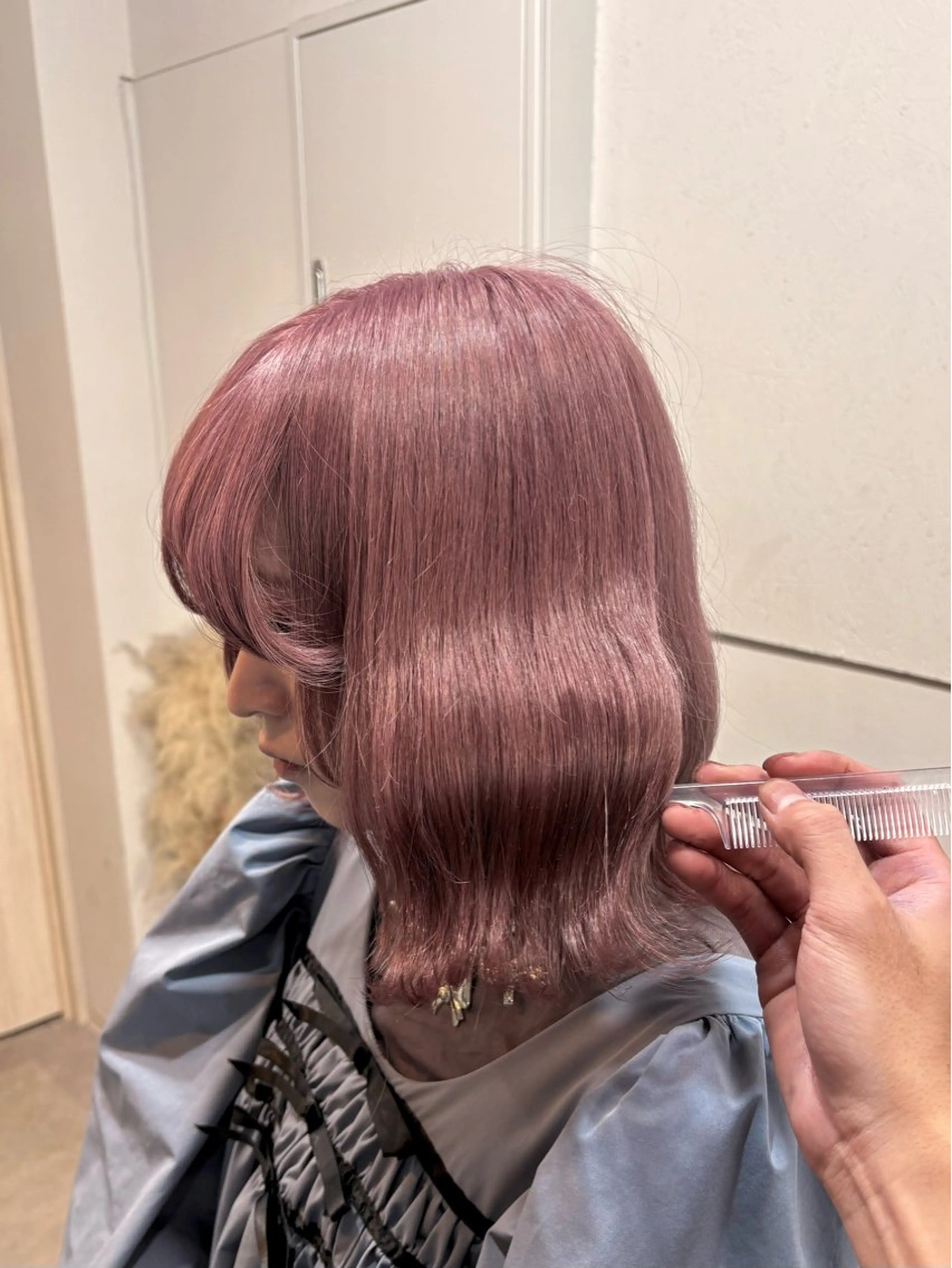 ミディアム カラー ヘアカラー 大阪ケアブリーチ/ ミルクティーベージュのヘアスタイル