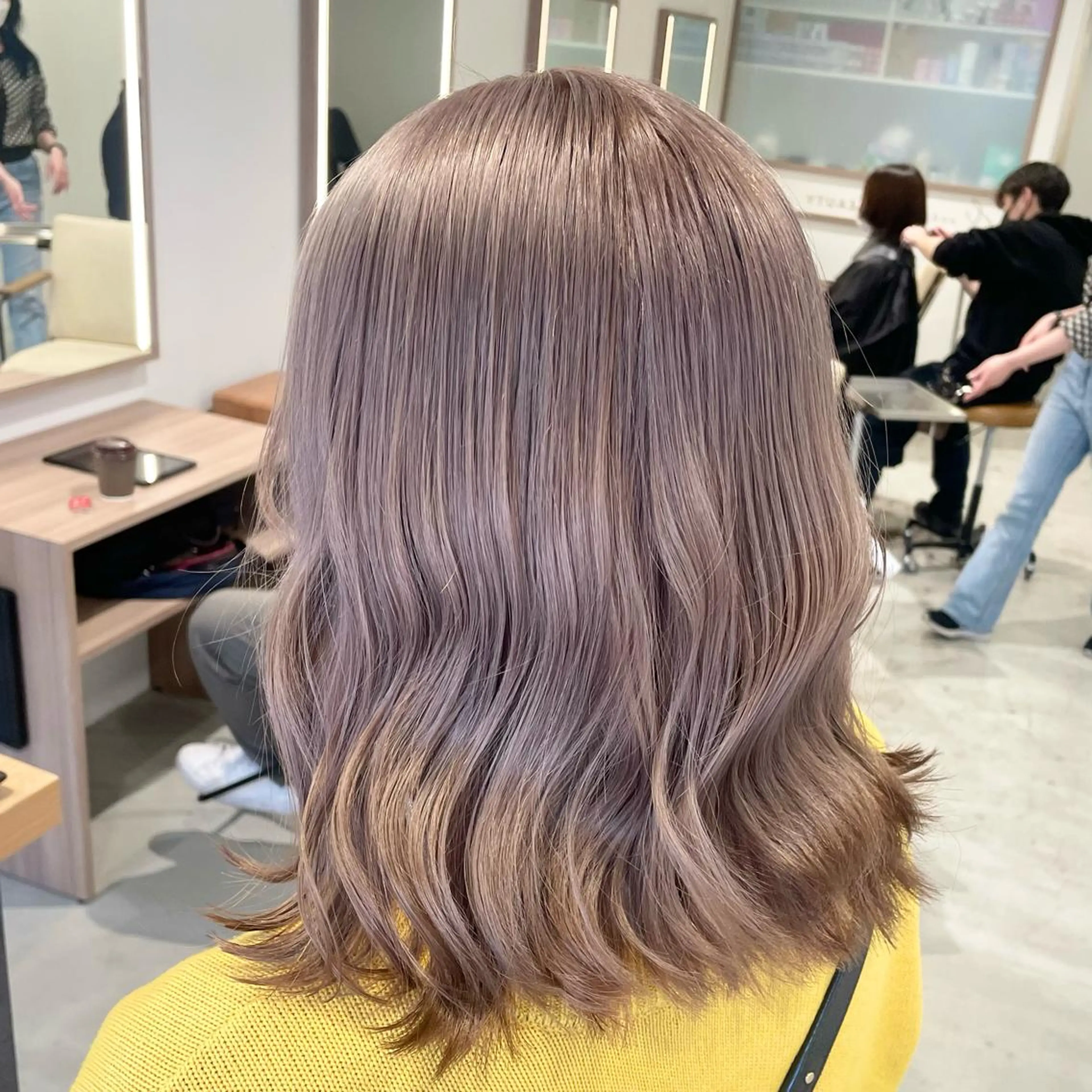 セミロング カラー ヘアカラー トリートメント 🎀透明感カラー🎀 mikaのヘアスタイル