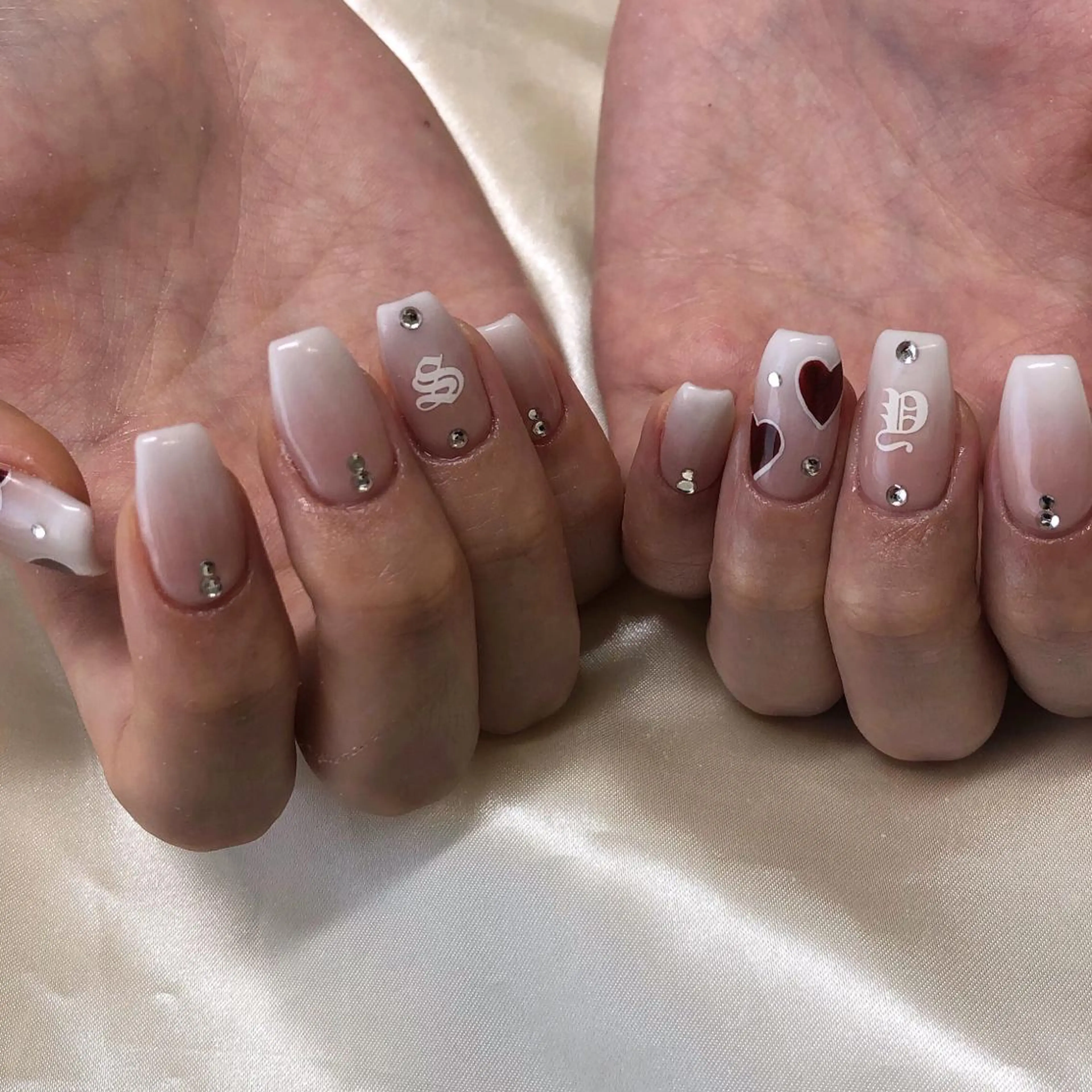 ネイル ハンドネイル ViViA momokaのネイルデザイン