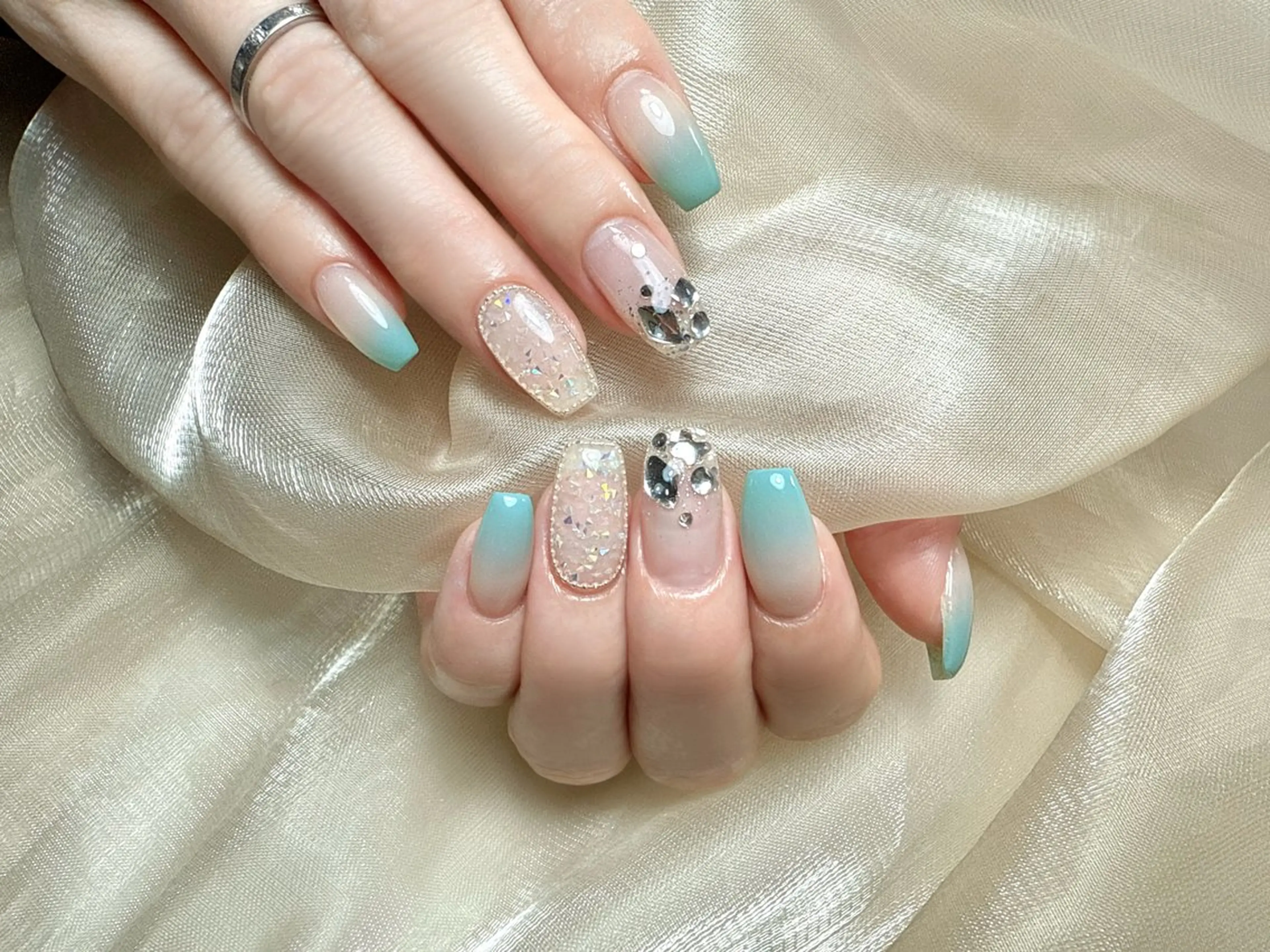 ネイル 持ち込み ハンドネイル ハンドケア L. Nailのネイルデザイン