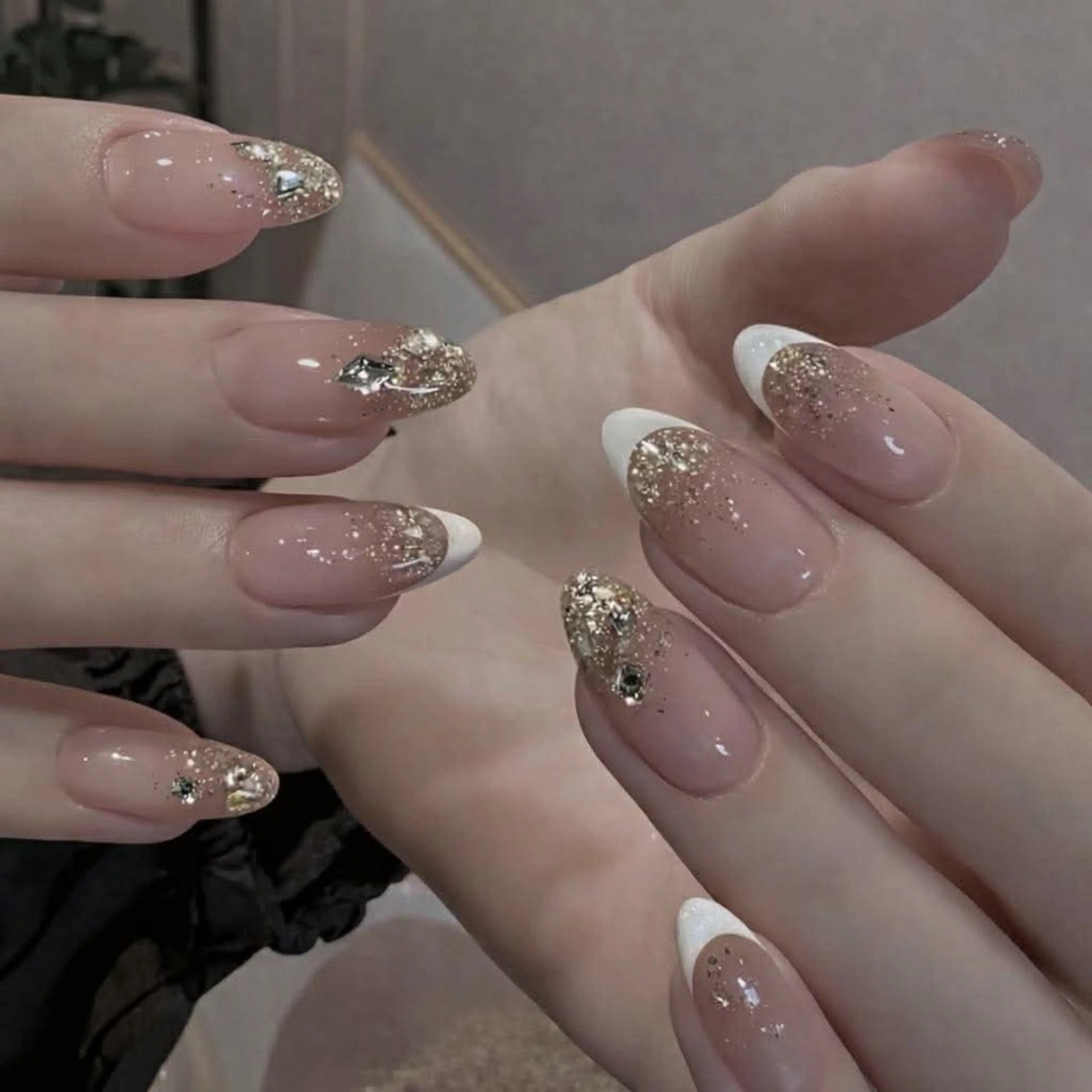 ネイル シンプルネイル ストーンネイル ハンドネイル Zen 博多ネイルサロンのネイルデザイン