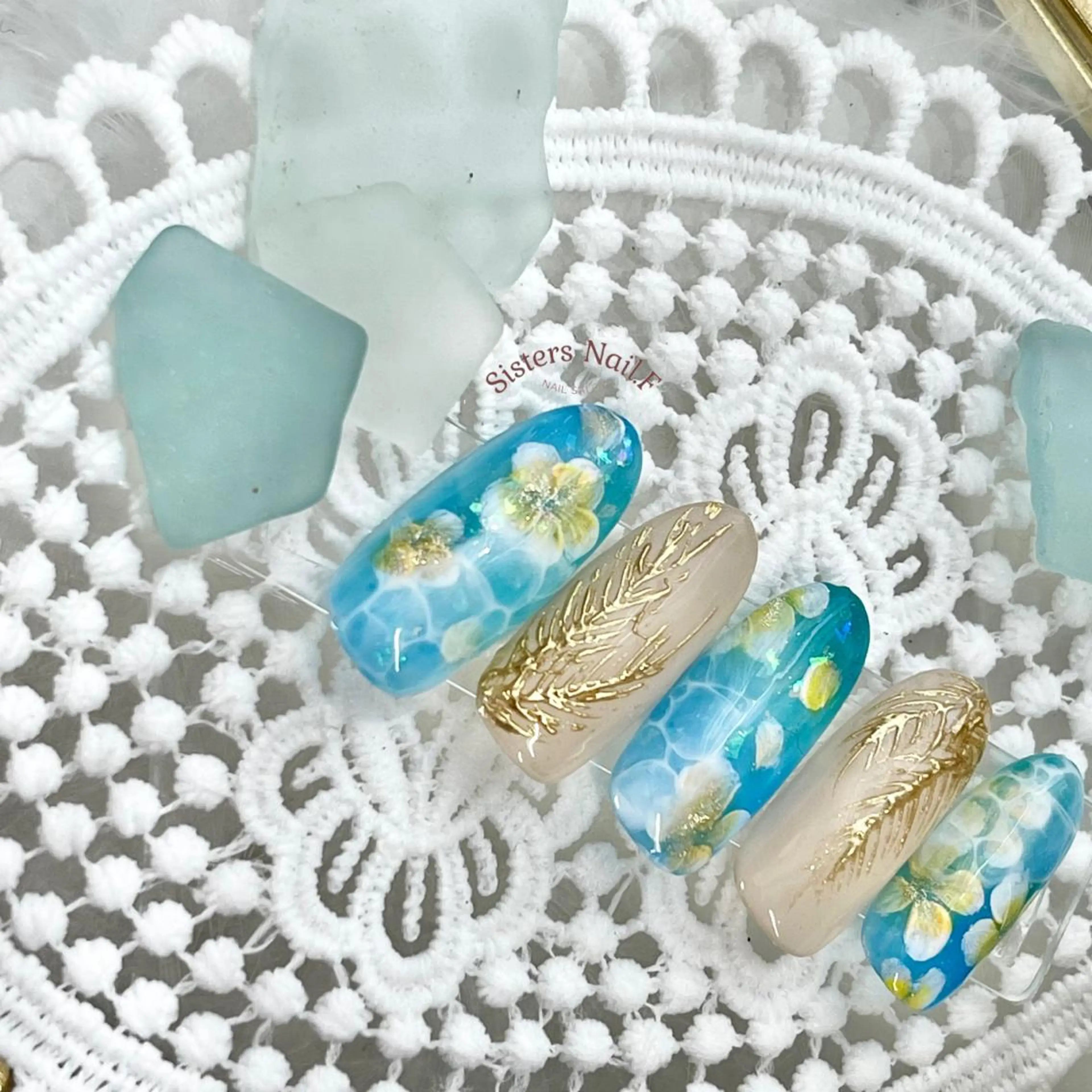 ネイル アートネイル フラワーネイル ジェルネイル ゴールド グラデーション sisters nail.fのネイルデザイン