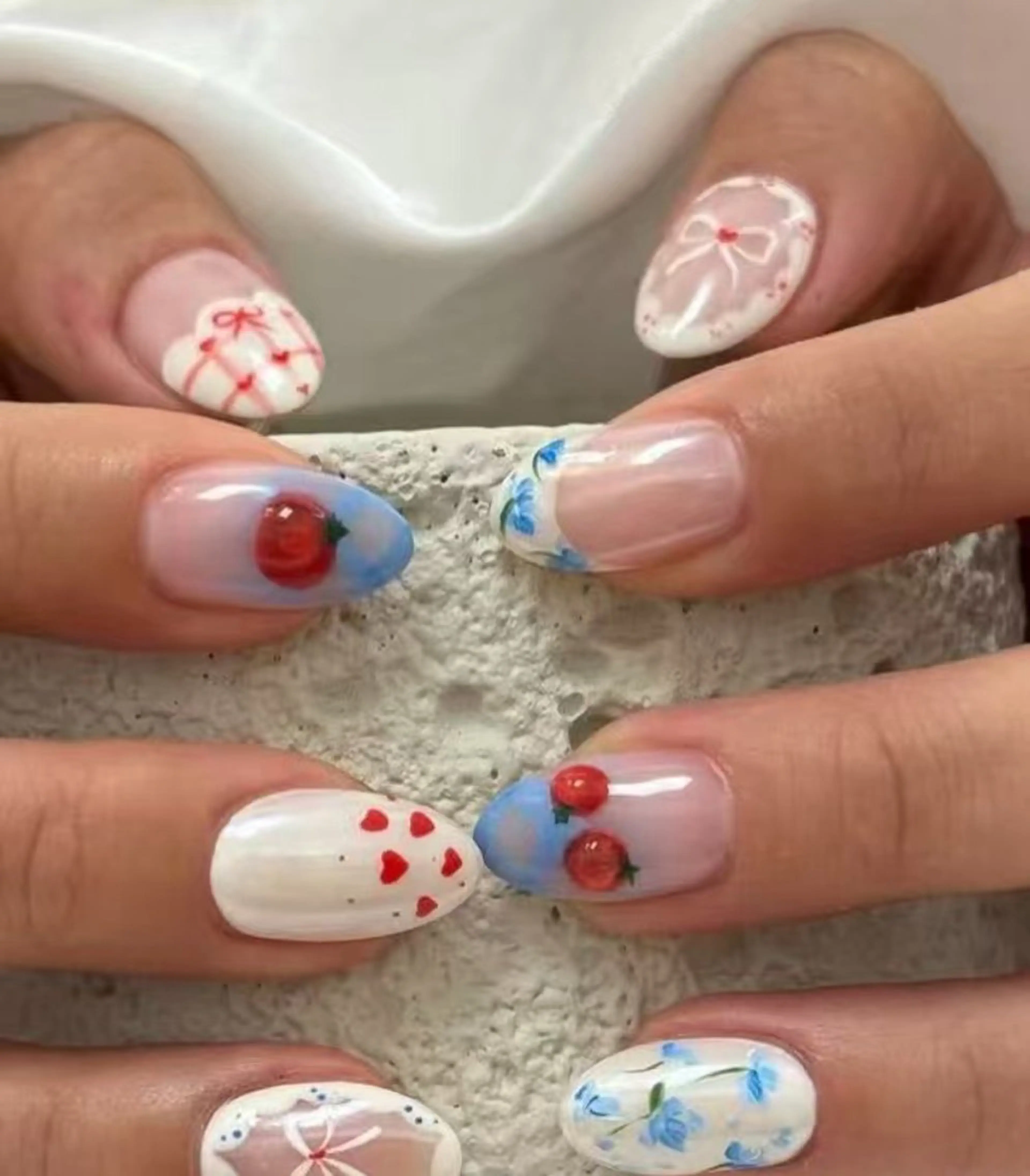 ネイル オーロラネイル フラワーネイル フットネイル フレンチネイル ジェルネイル ハンドネイル 相沢 さやかのネイルデザイン