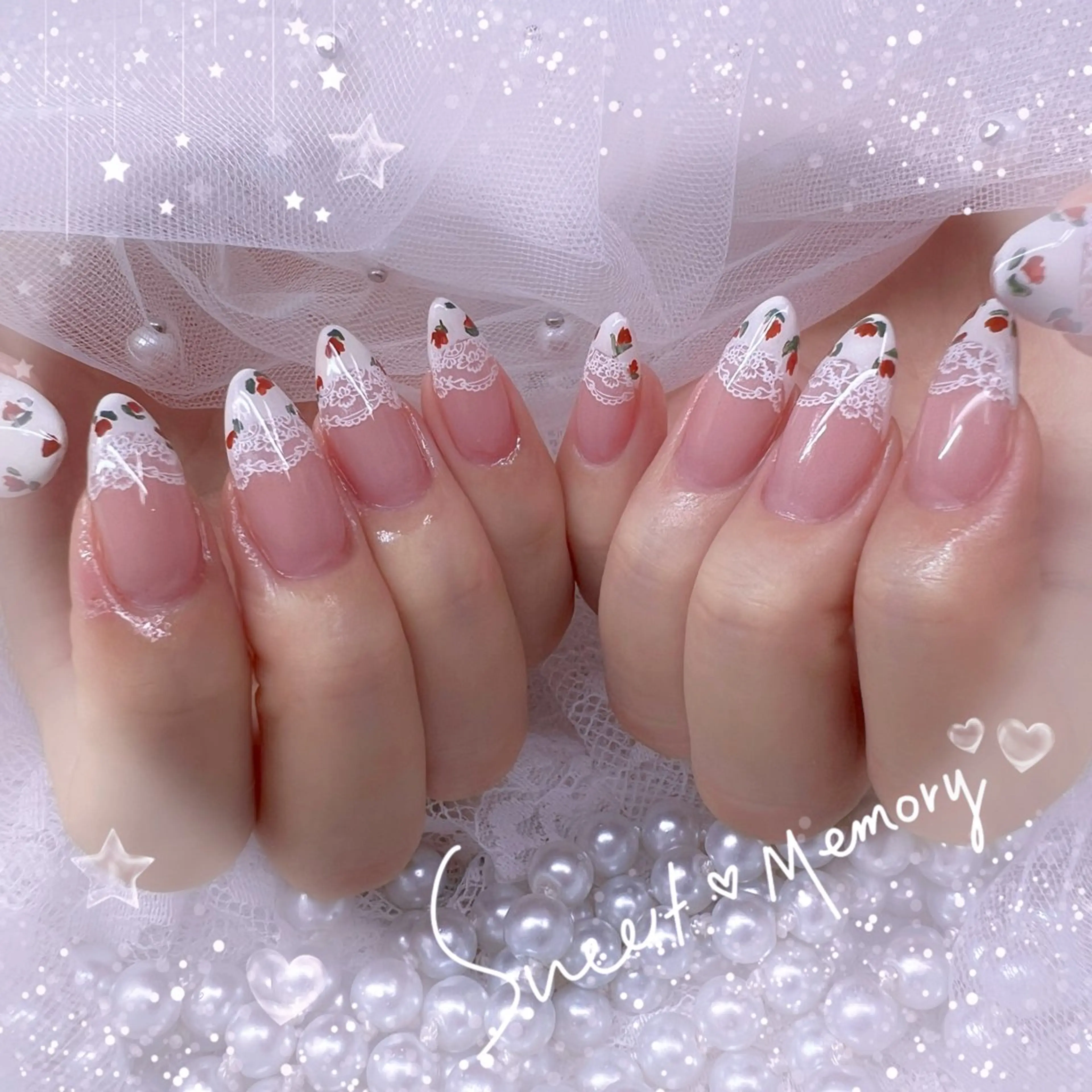 ネイル チークネイル フレンチネイル ガーリー ガラスフレンチ グラデーション ハンドネイル Chill Nailsalonのネイルデザイン