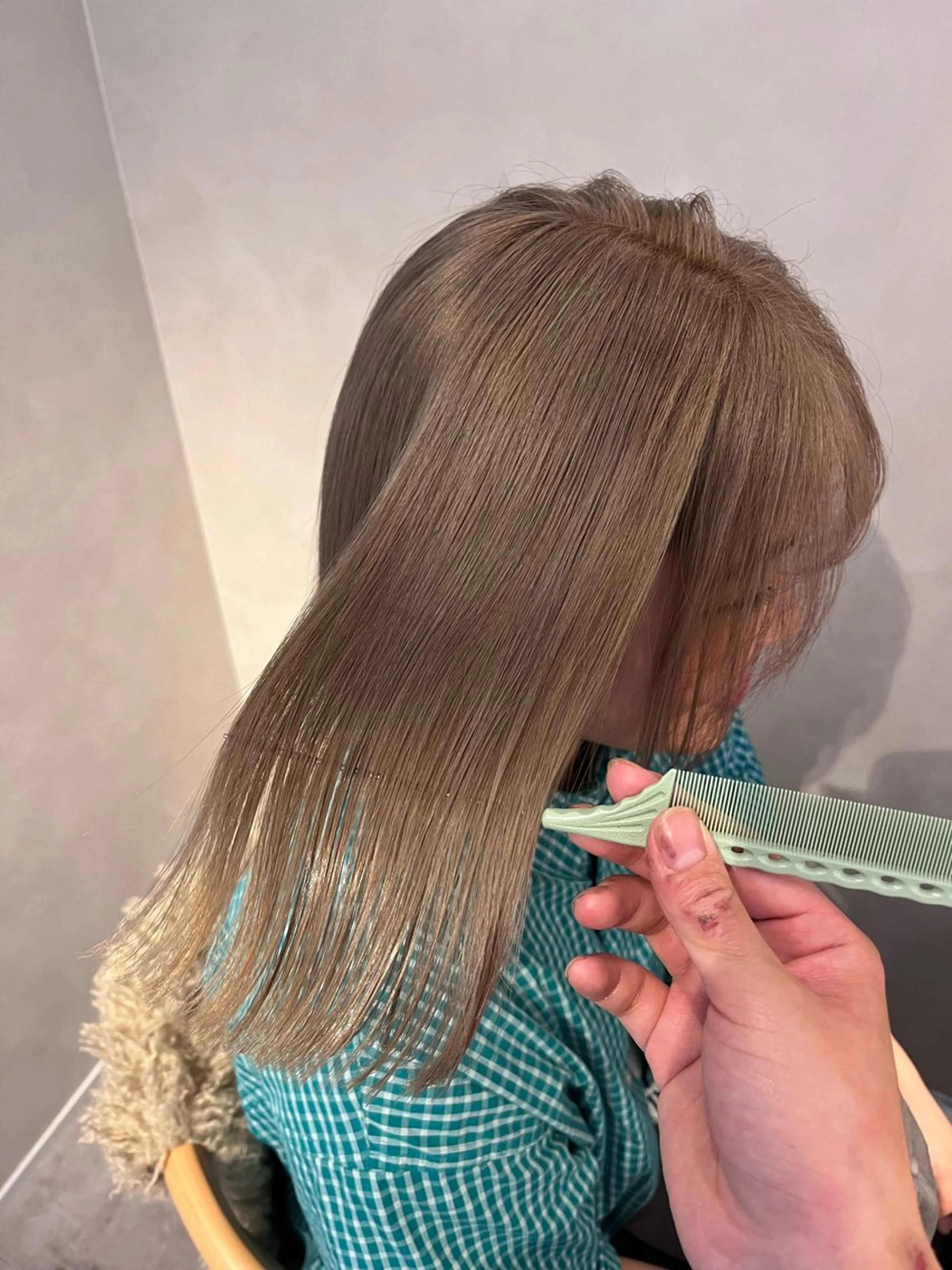 ミディアム AVANCE. 古川楓のヘアスタイル