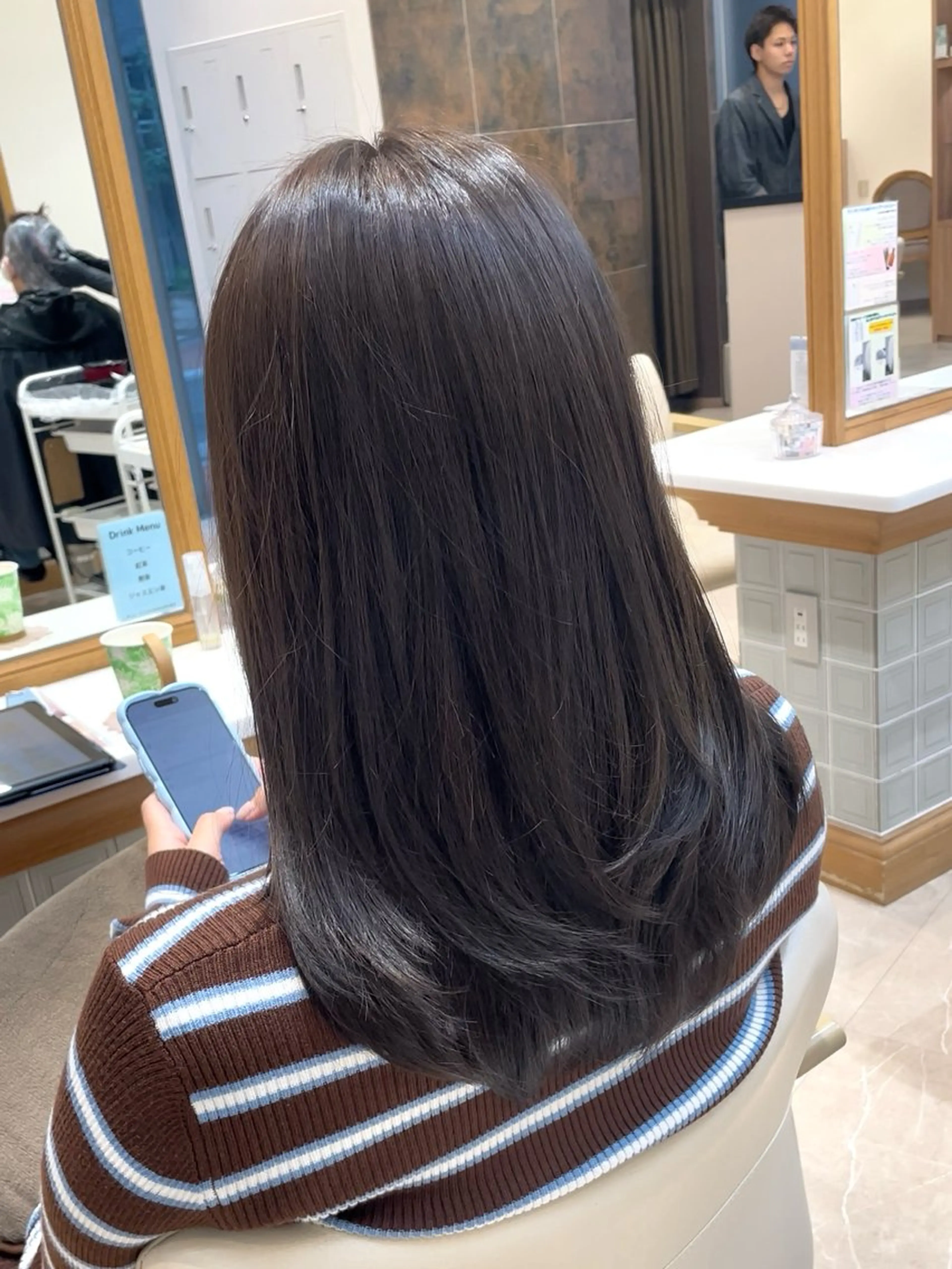 セミロング カット ヘアカラー トリートメント 髪質改善ケア/透明感 カラー伊藤 千尋のヘアスタイル