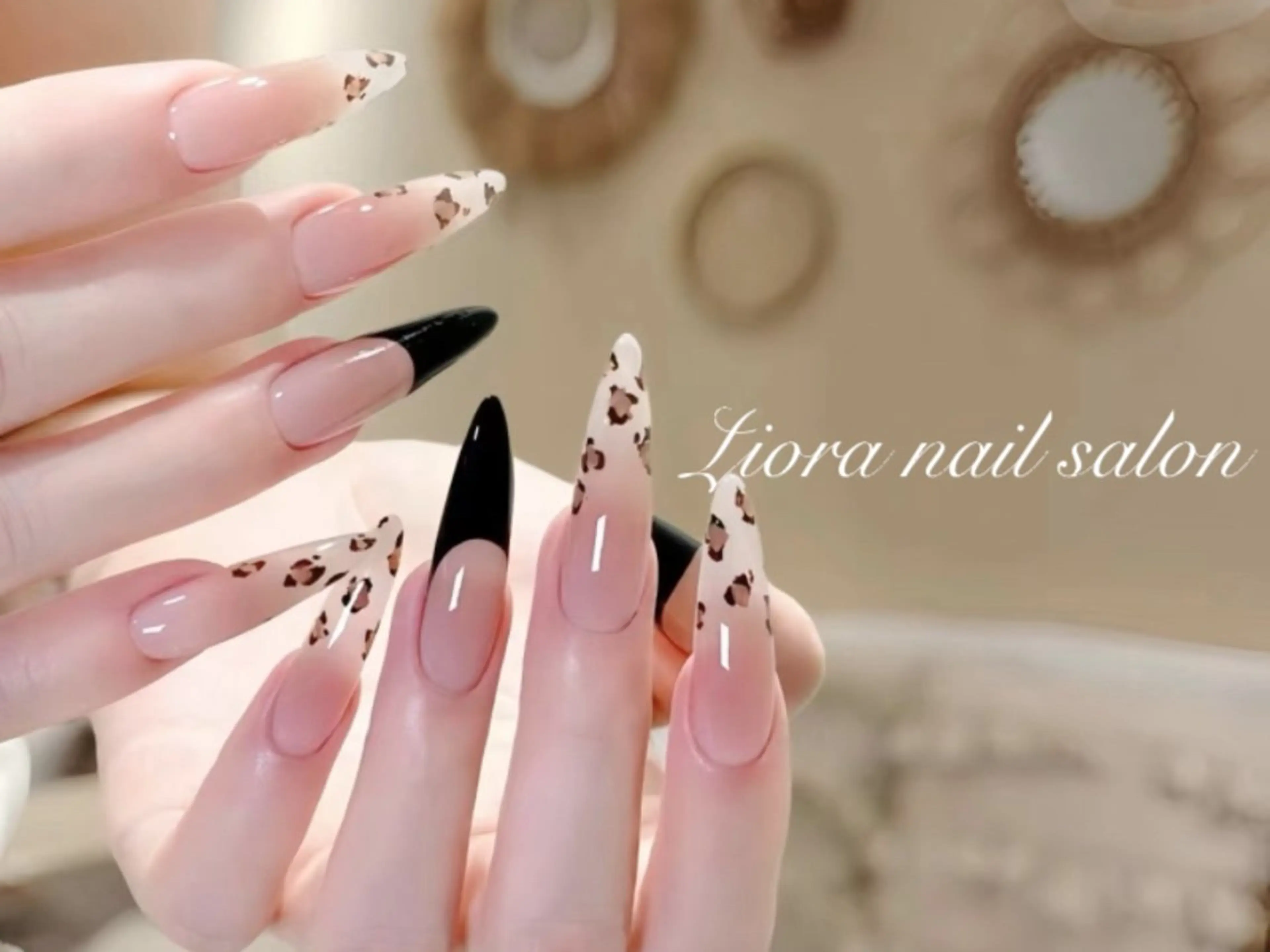 ネイル フレンチネイル ジェルネイル ガーリー グラデーション キラキラネイル ハンドネイル Liora nail スカルプ専門店のネイルデザイン