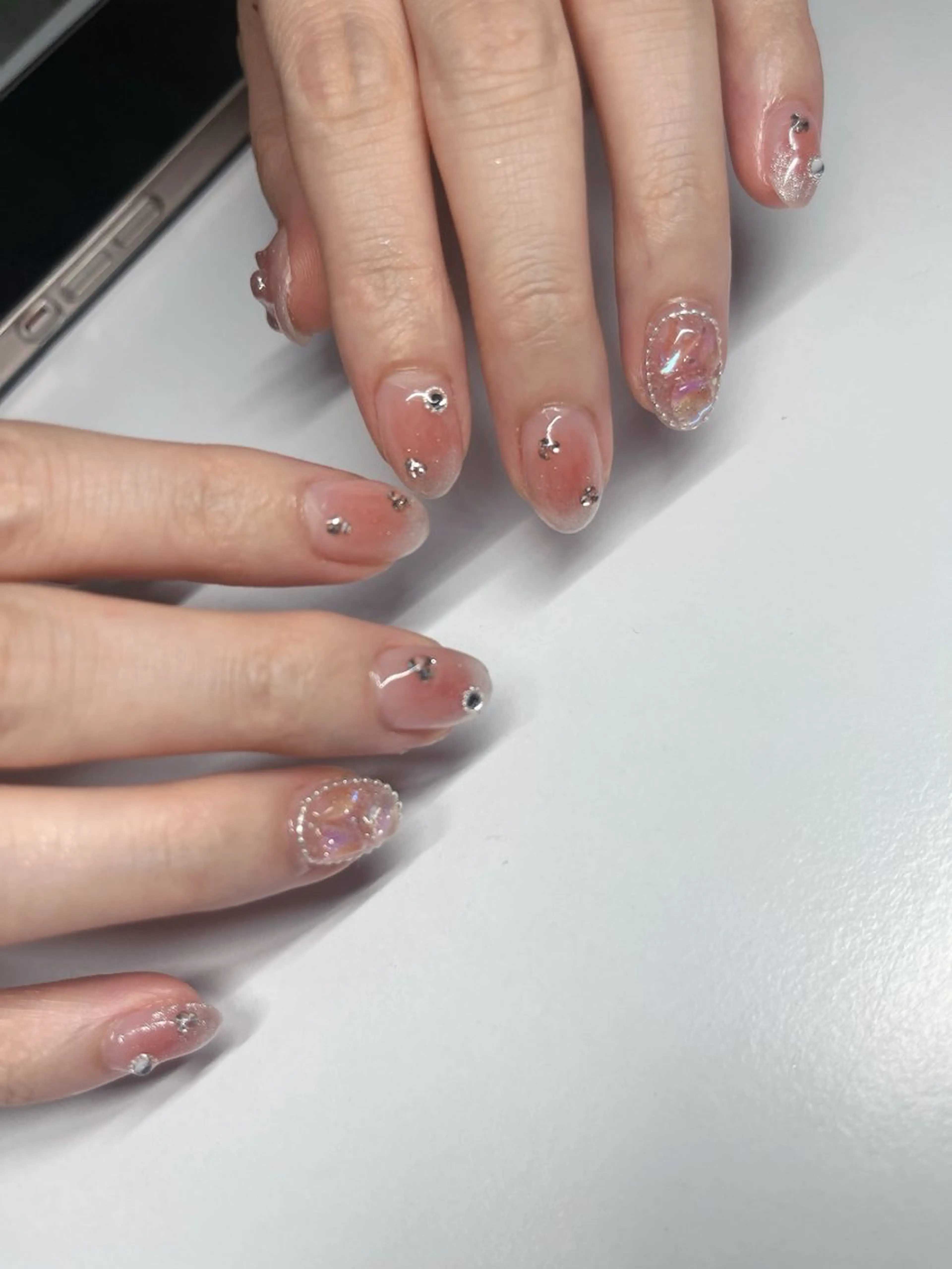ネイル チークネイル フレンチネイル マグネットネイル マグネットフレンチ ✨原宿✨nail 🎀KOMOMO🎀のネイルデザイン