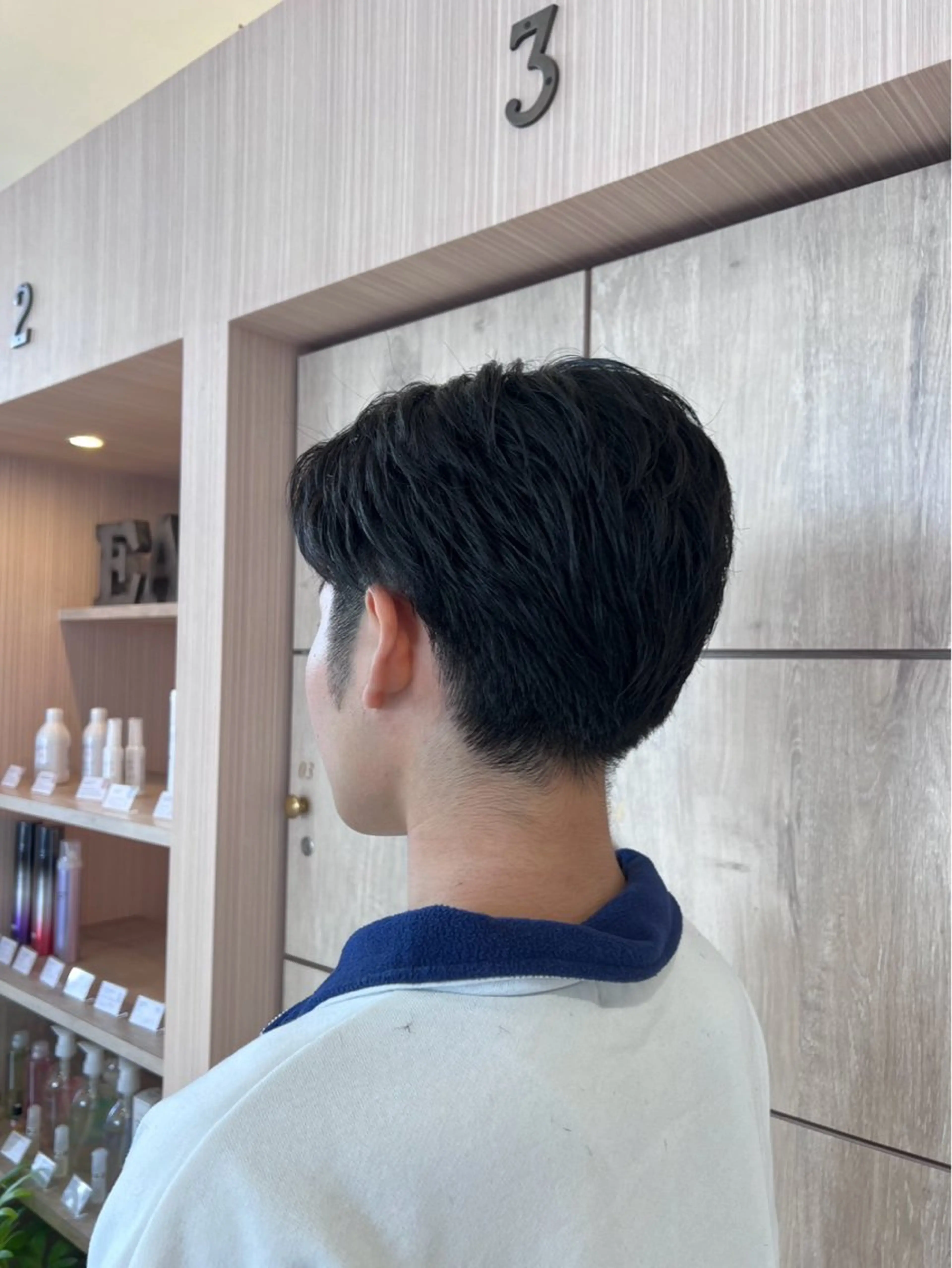 ショート メンズ ツーブロック 刈り上げ りん ♡⸝⸝ うる艶カラー✧︎*。のヘアスタイル