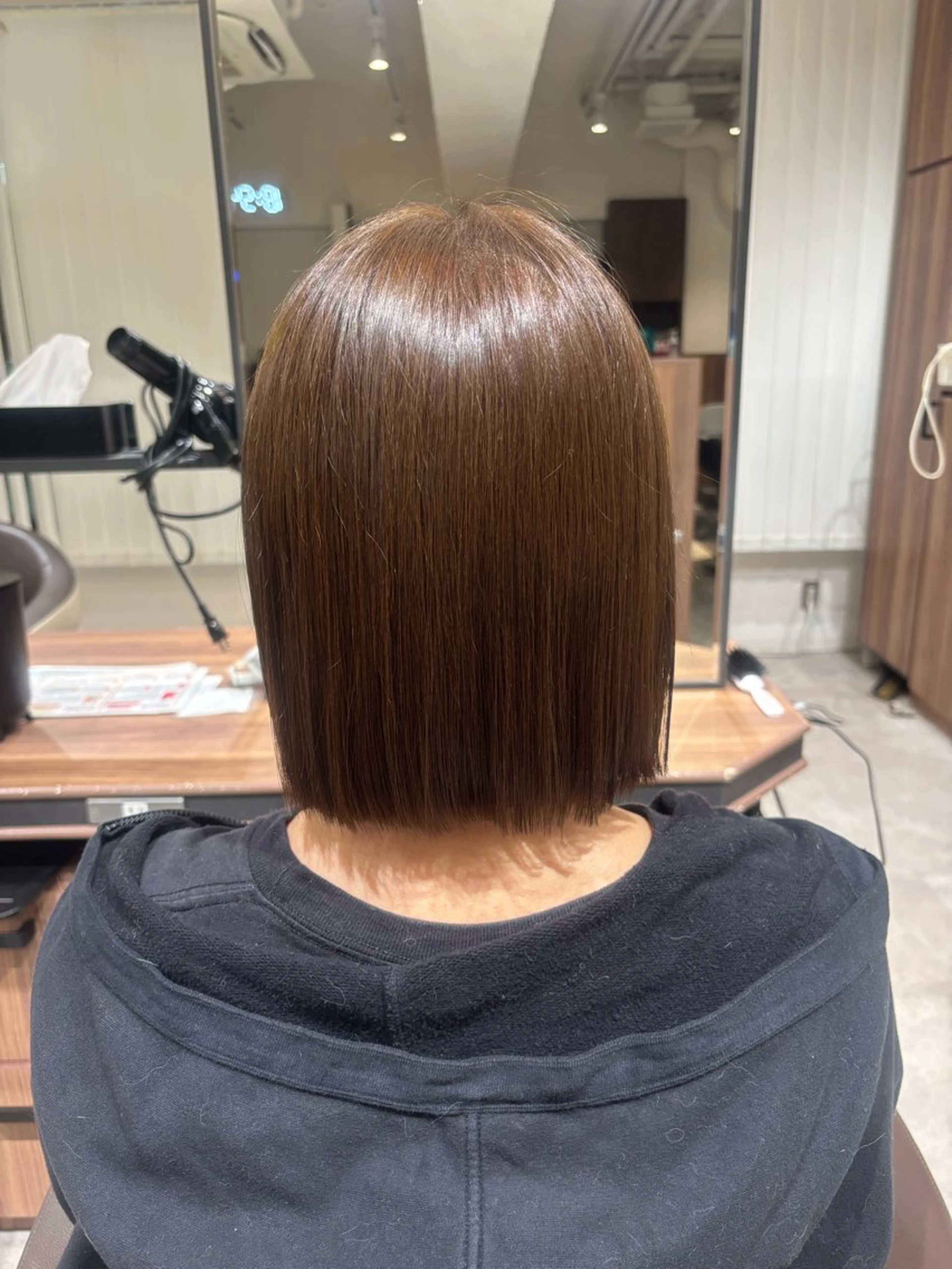 ショート カラー 切りっぱなしボブ ベージュカラー オリーブベージュ オリーブカラー ボブ カット ヘアカラー 山田 悠朱里のヘアスタイル