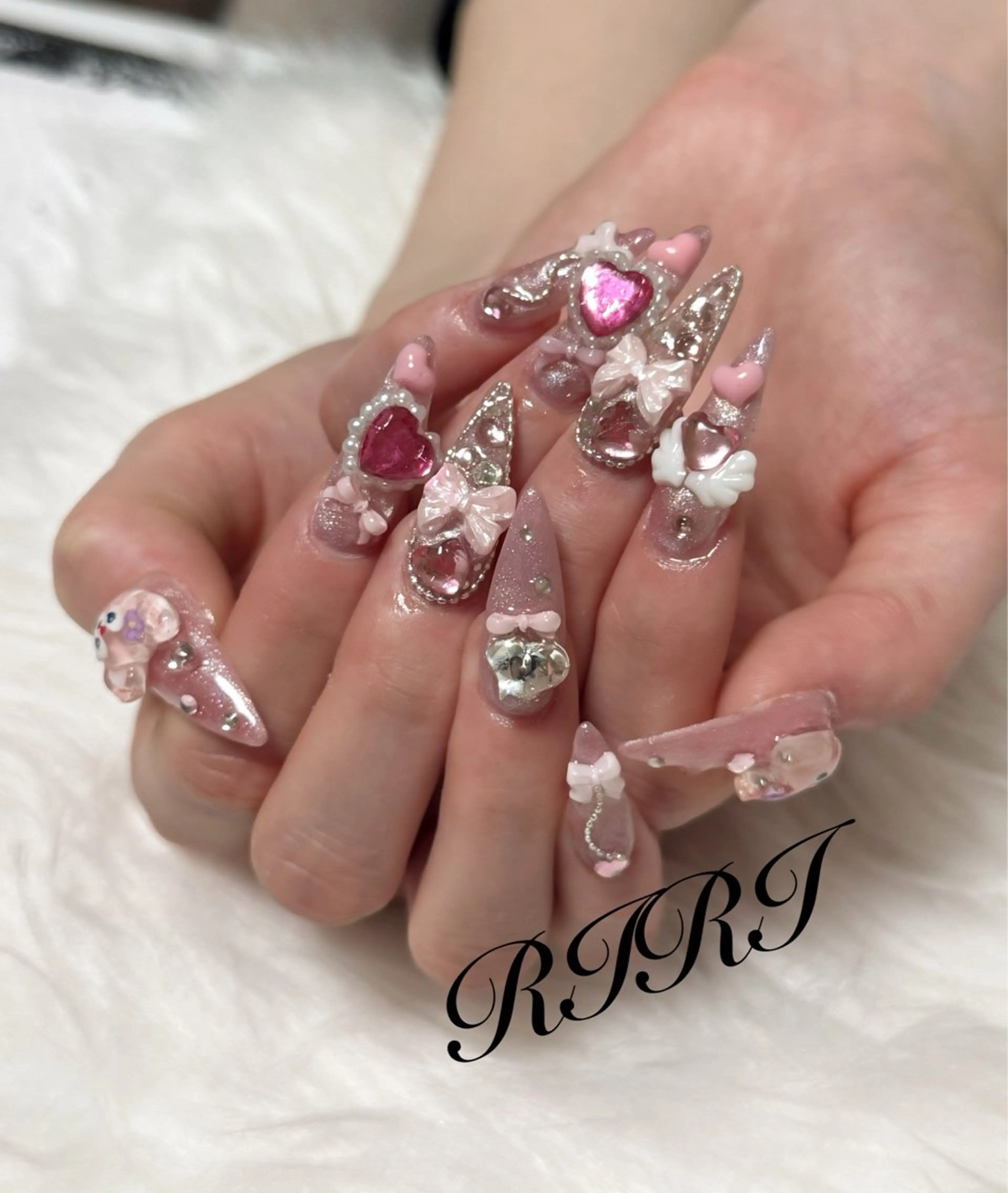 ネイル ジェルネイル ロングネイル ピンク スカルプネイル シンプルネイル ハンドネイル riri オーナーのネイルデザイン