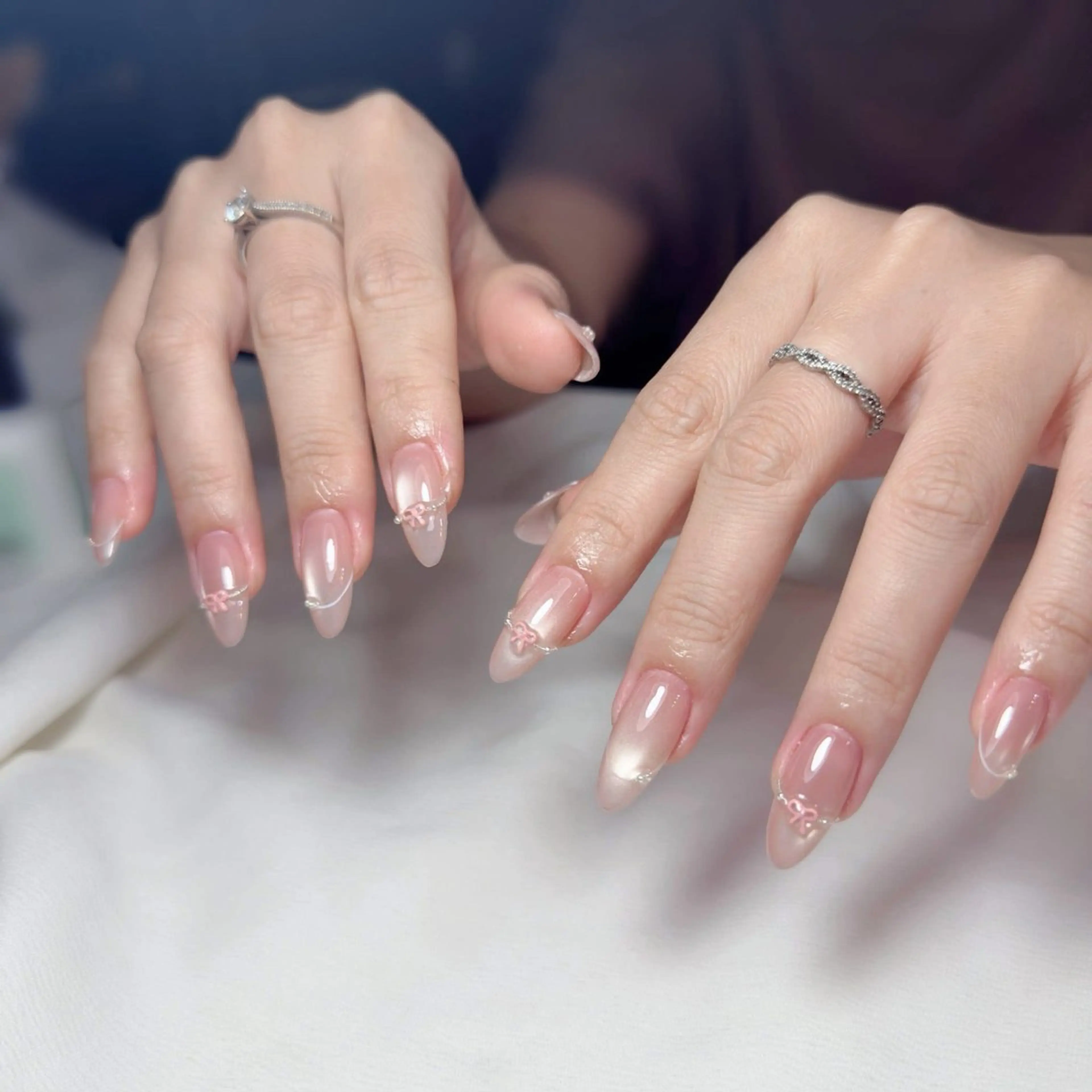 ネイル チークネイル フレンチネイル グラデーション キラキラネイル 韓国ネイル ハンドネイル Minette nailHuongのネイルデザイン