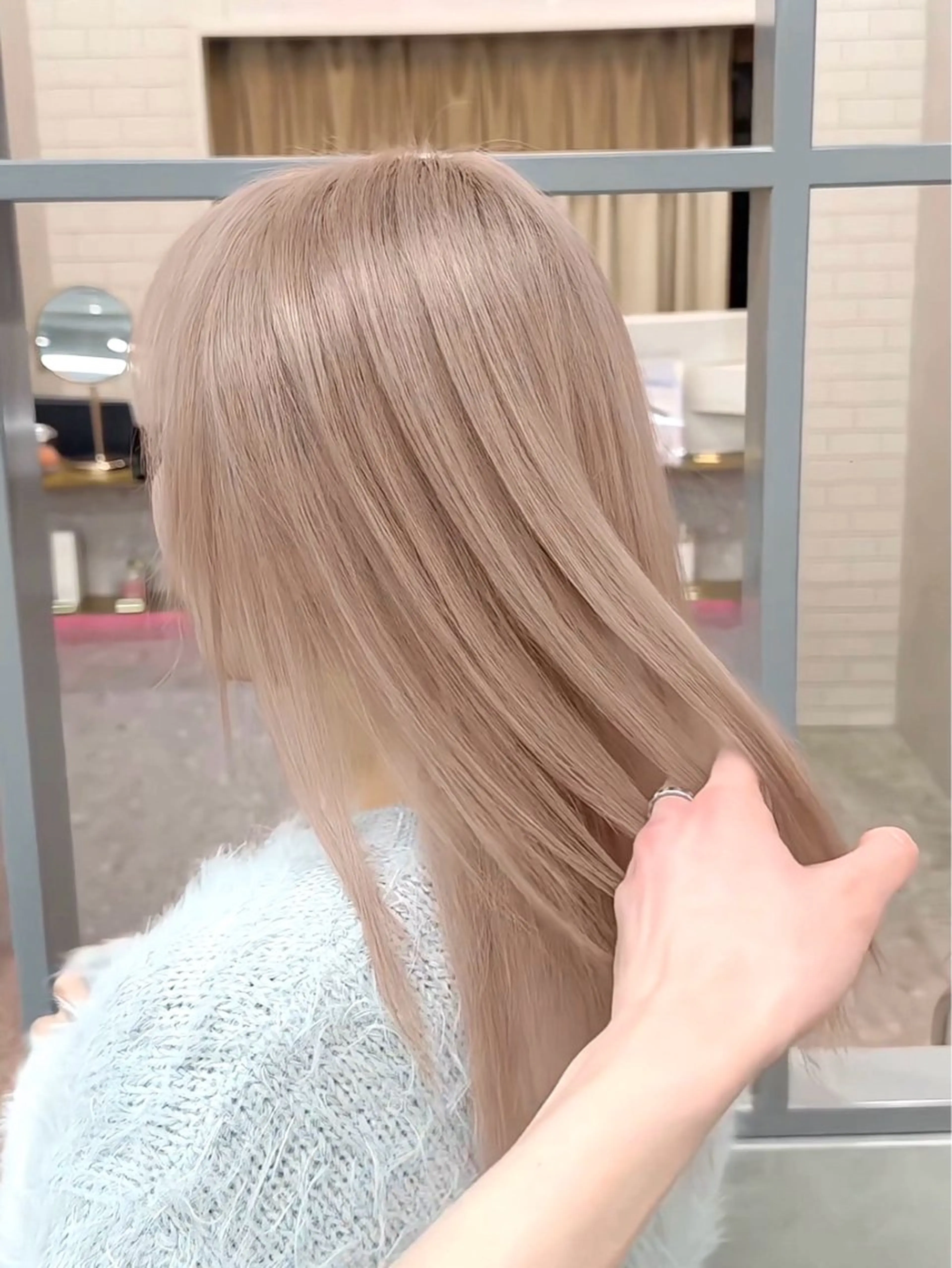 【4月ご新規様限定】ブリーチ1回＋艶カラー＋クイックトリートメントの写真