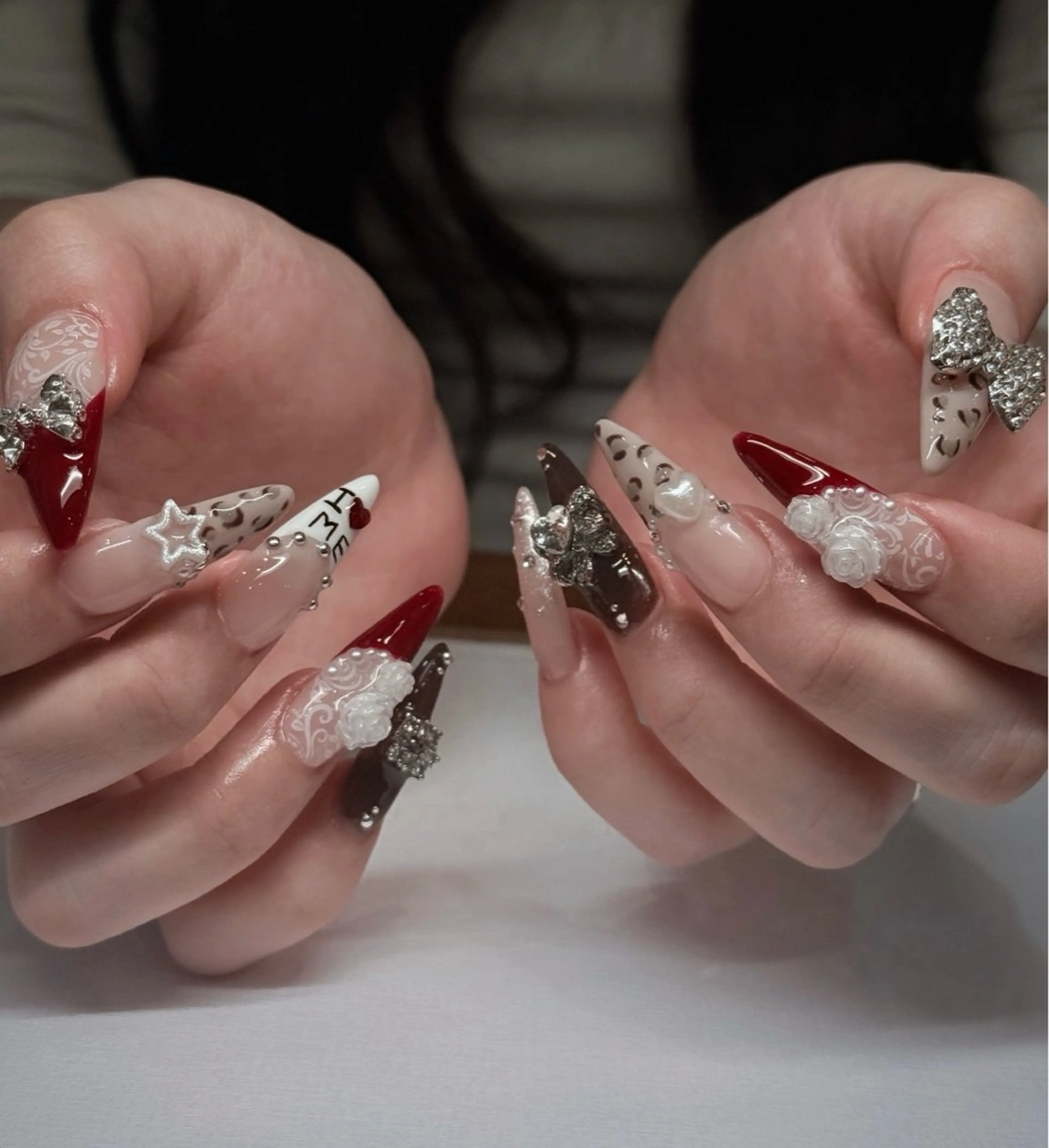 ネイル オーロラネイル ブルー チークネイル フットネイル フレンチネイル ハンドネイル JAN 168 池袋のネイルデザイン