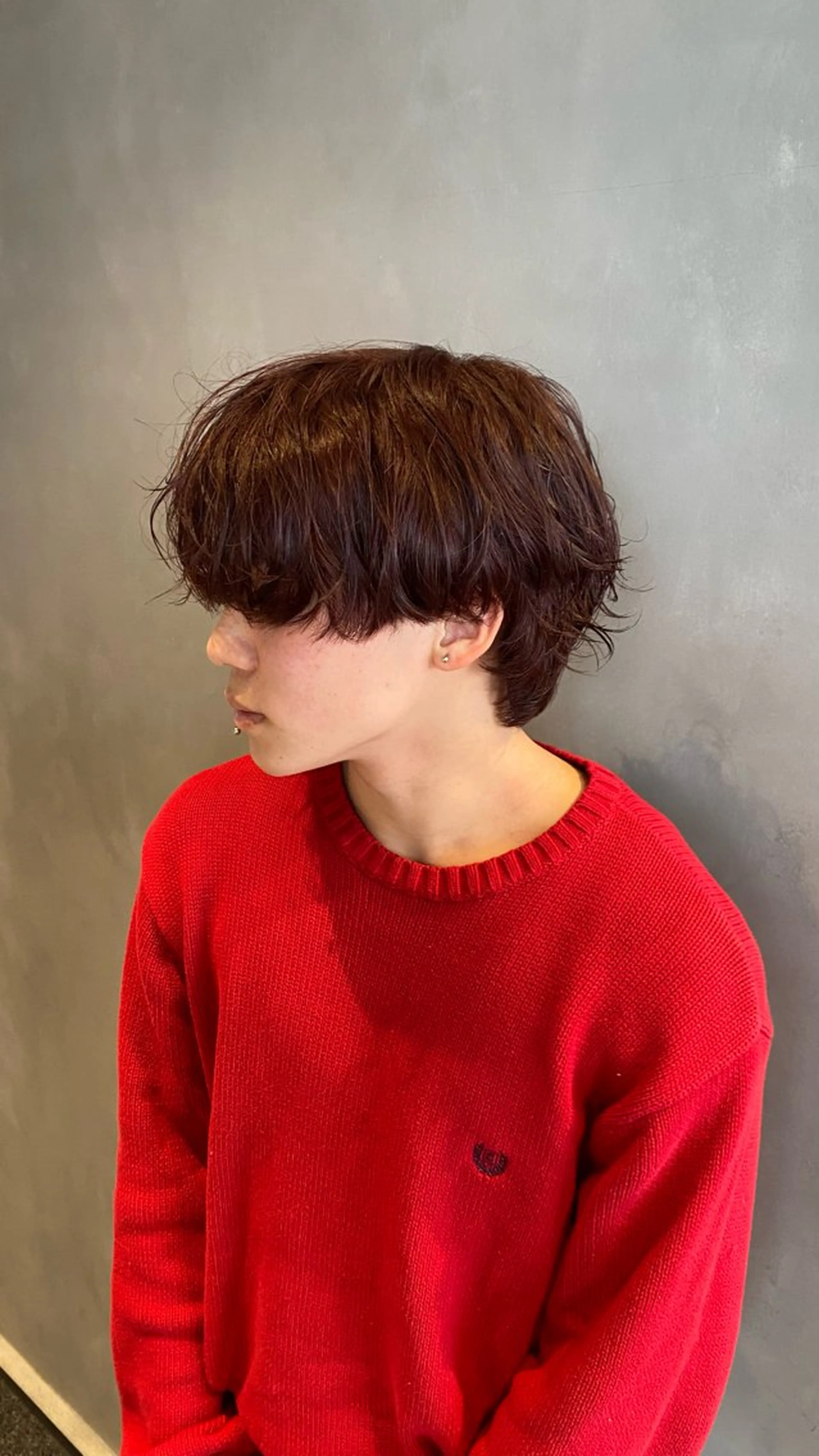 ミディアム カラー メンズ レッドカラー カット ヘアカラー メンズバレイヤージュ シャドウパーマのヘアスタイル