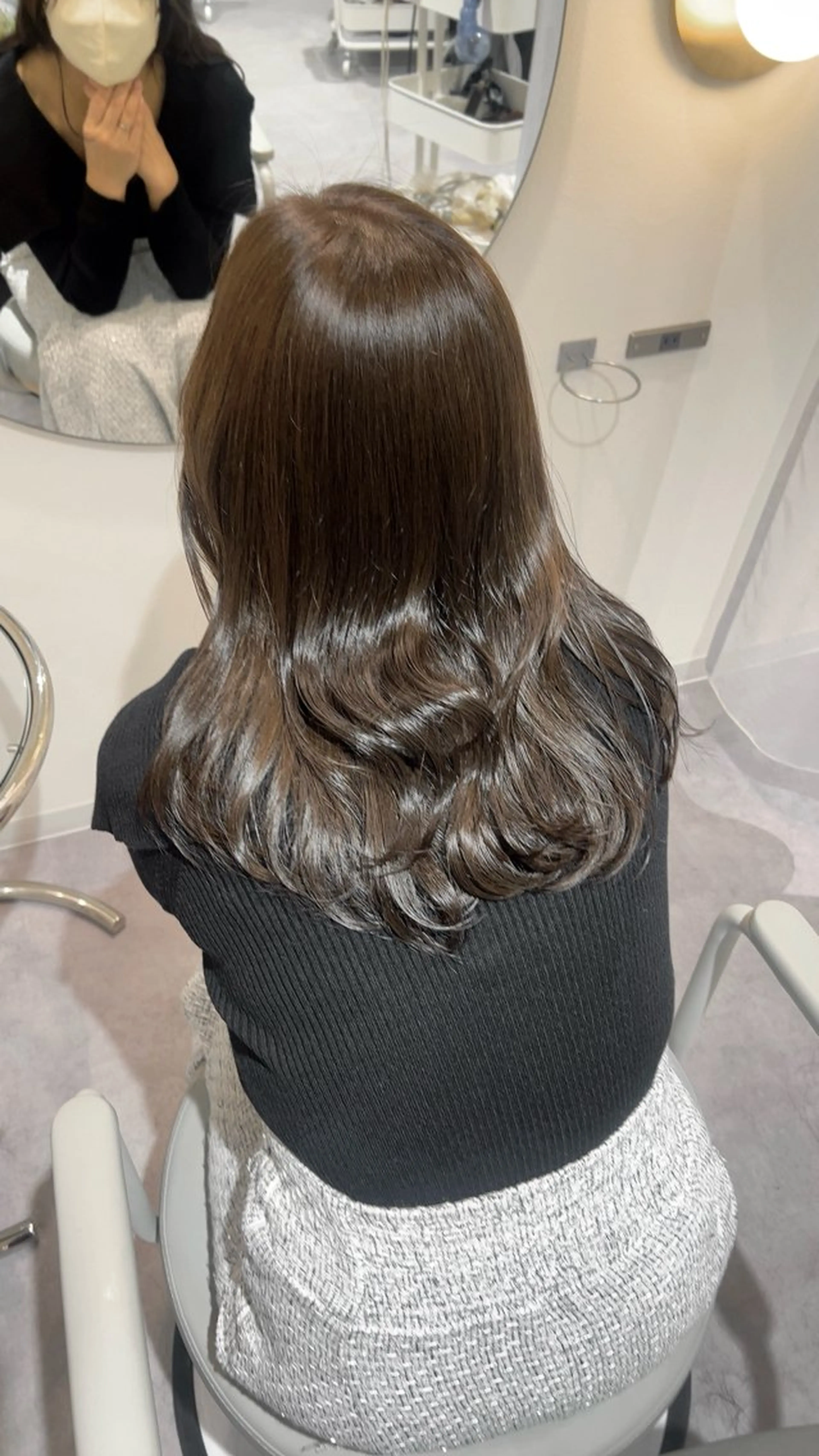 セミロング カラー 近藤 若菜のヘアスタイル