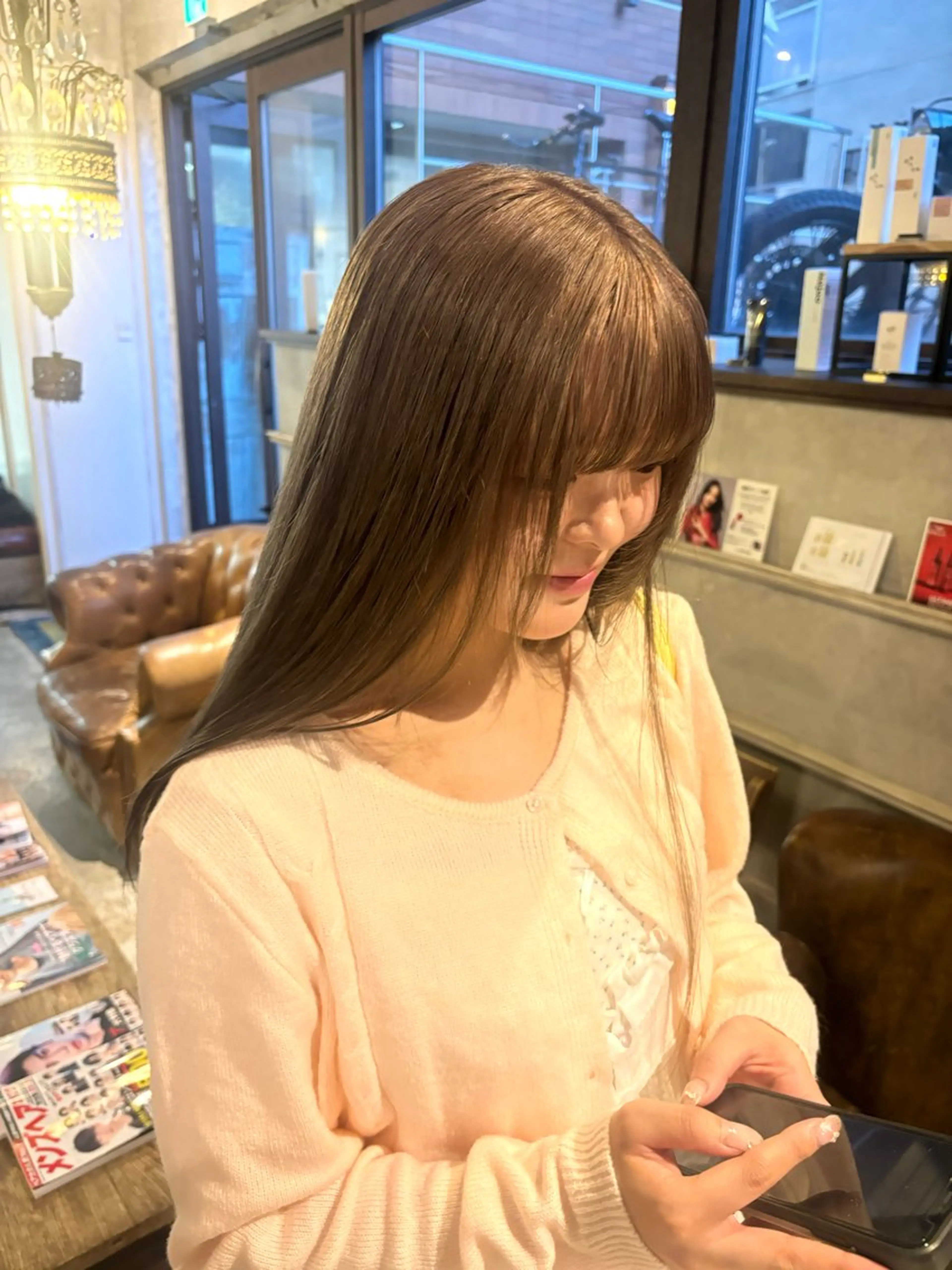 ロング カラー ヘアカラー トリートメント 柔らかベージュ 🤎YUKAのヘアスタイル