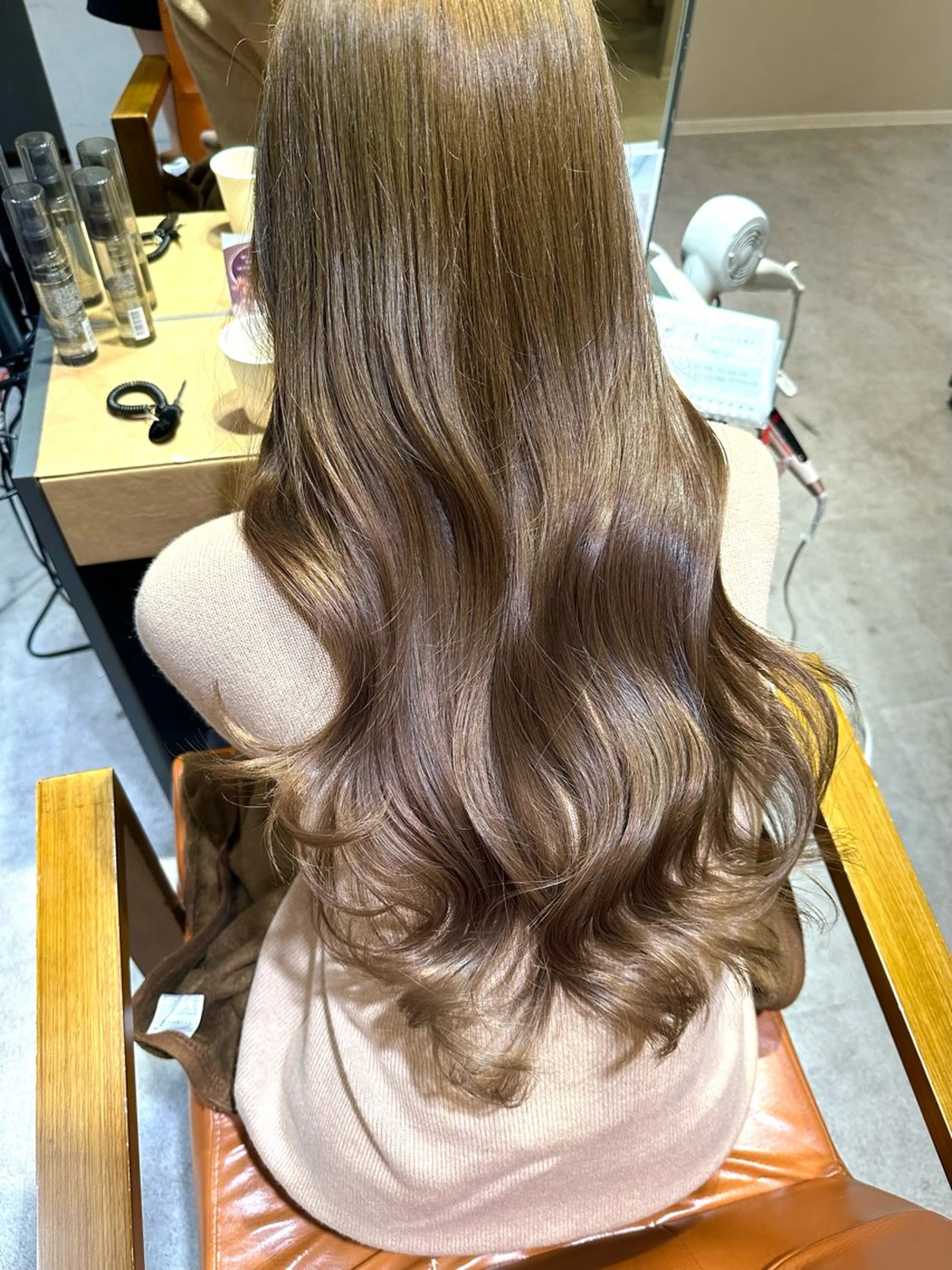 ロング カラー grace by afloat所属・平尾 樹里のヘアスタイル