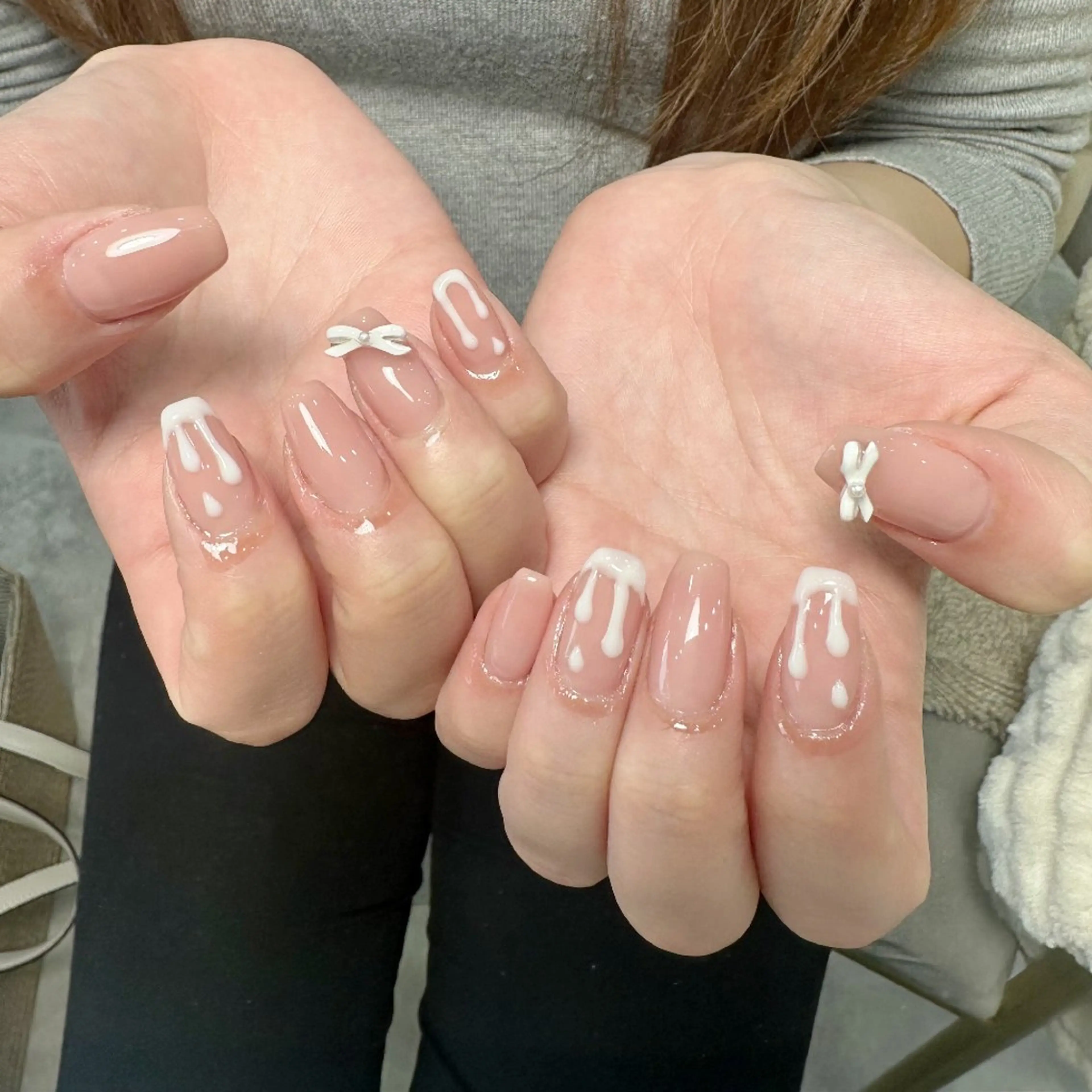 ネイル チークネイル フレンチネイル ジェルネイル ガラスフレンチ キラキラネイル ハンドネイル UM Nail Salonのネイルデザイン