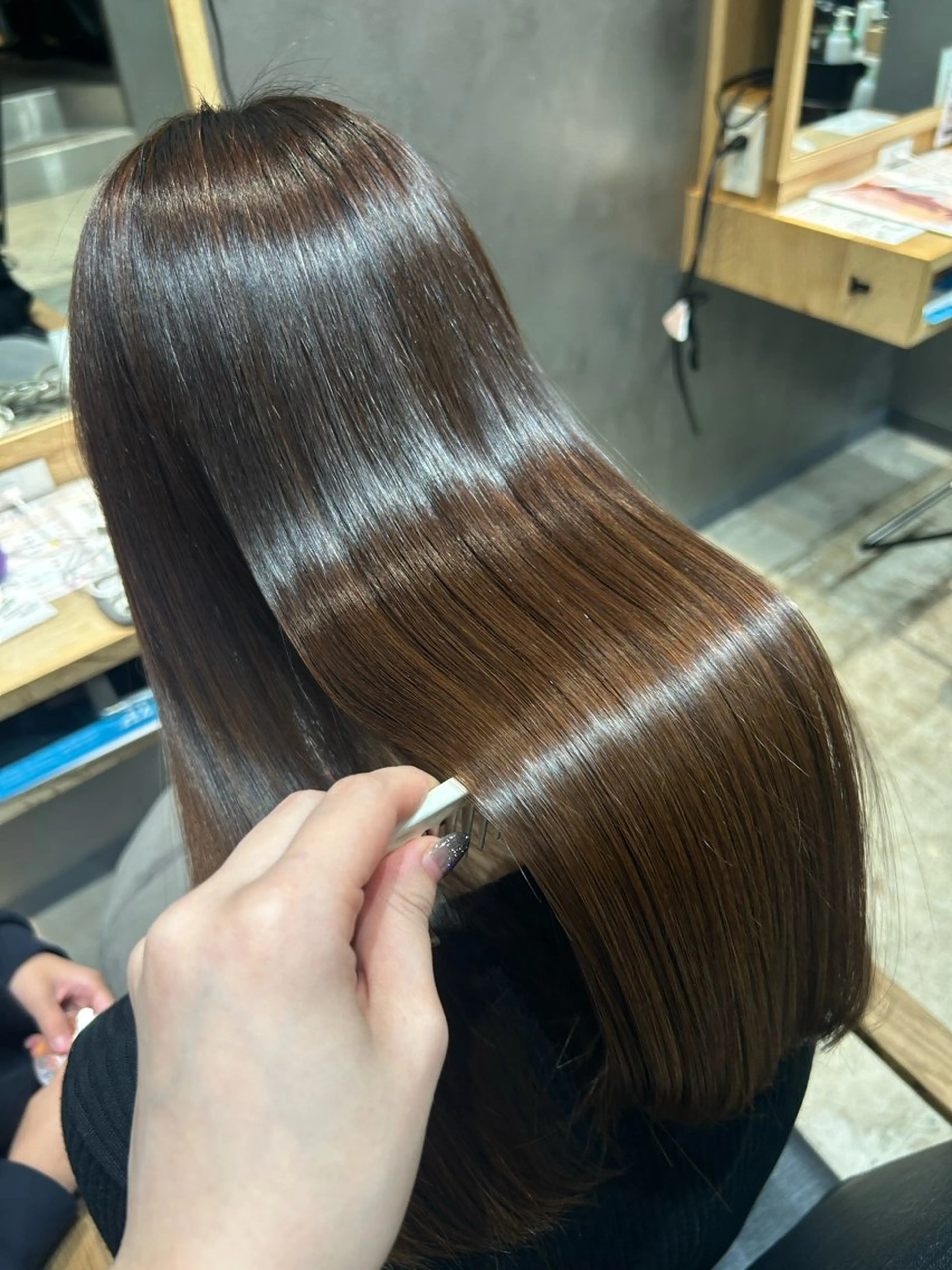 ロング 縮毛矯正 椋 愛穂のヘアスタイル