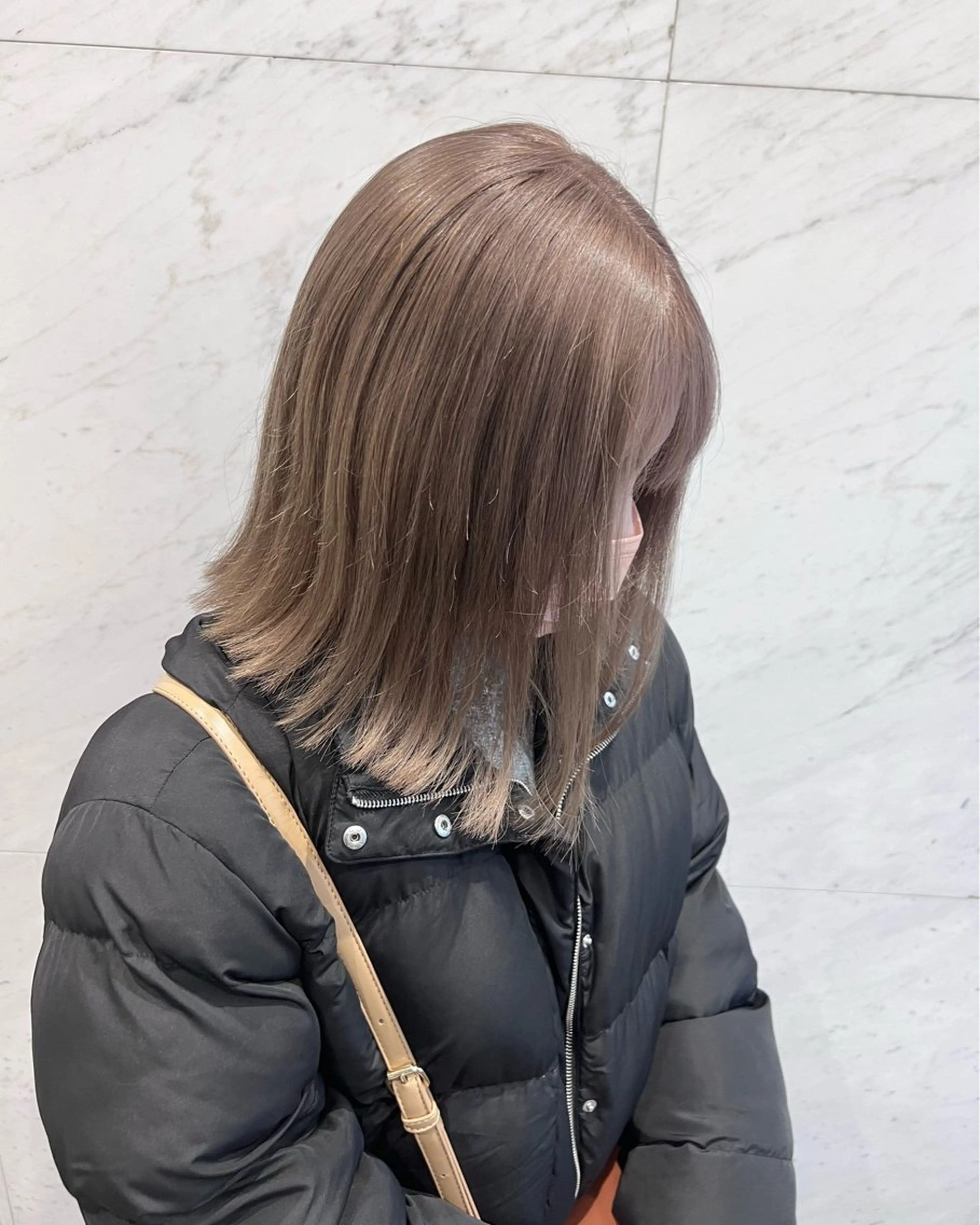 ショート カラー ベージュカラー ブリーチ ミルクティーベージュ ヘアカラー ベイリコルド　アトリ 店長　宮城一真のヘアスタイル