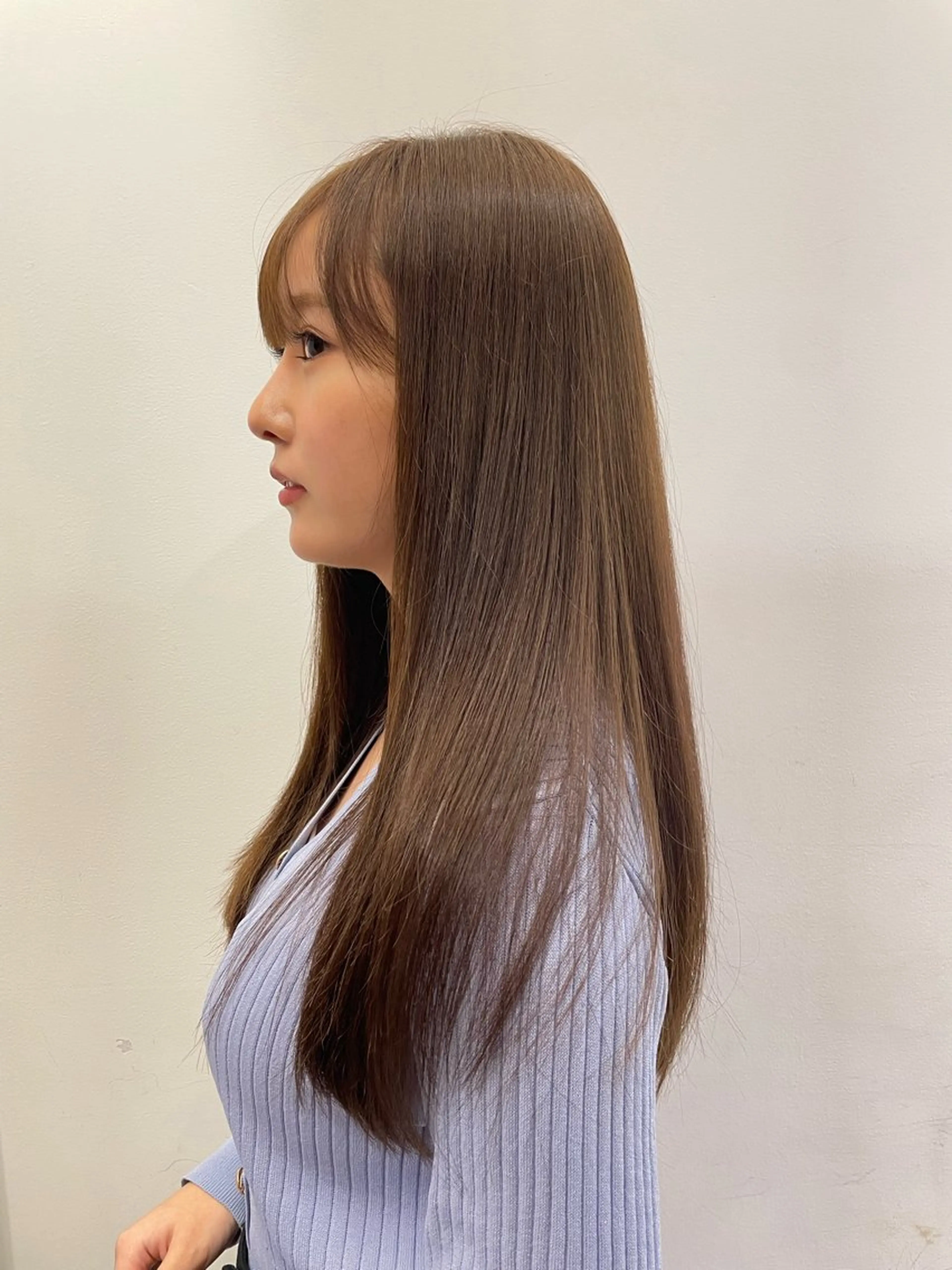 セミロング カラー ヘアカラー 韓国っぽ透け感カラー マンツーマン🫧なおのヘアスタイル