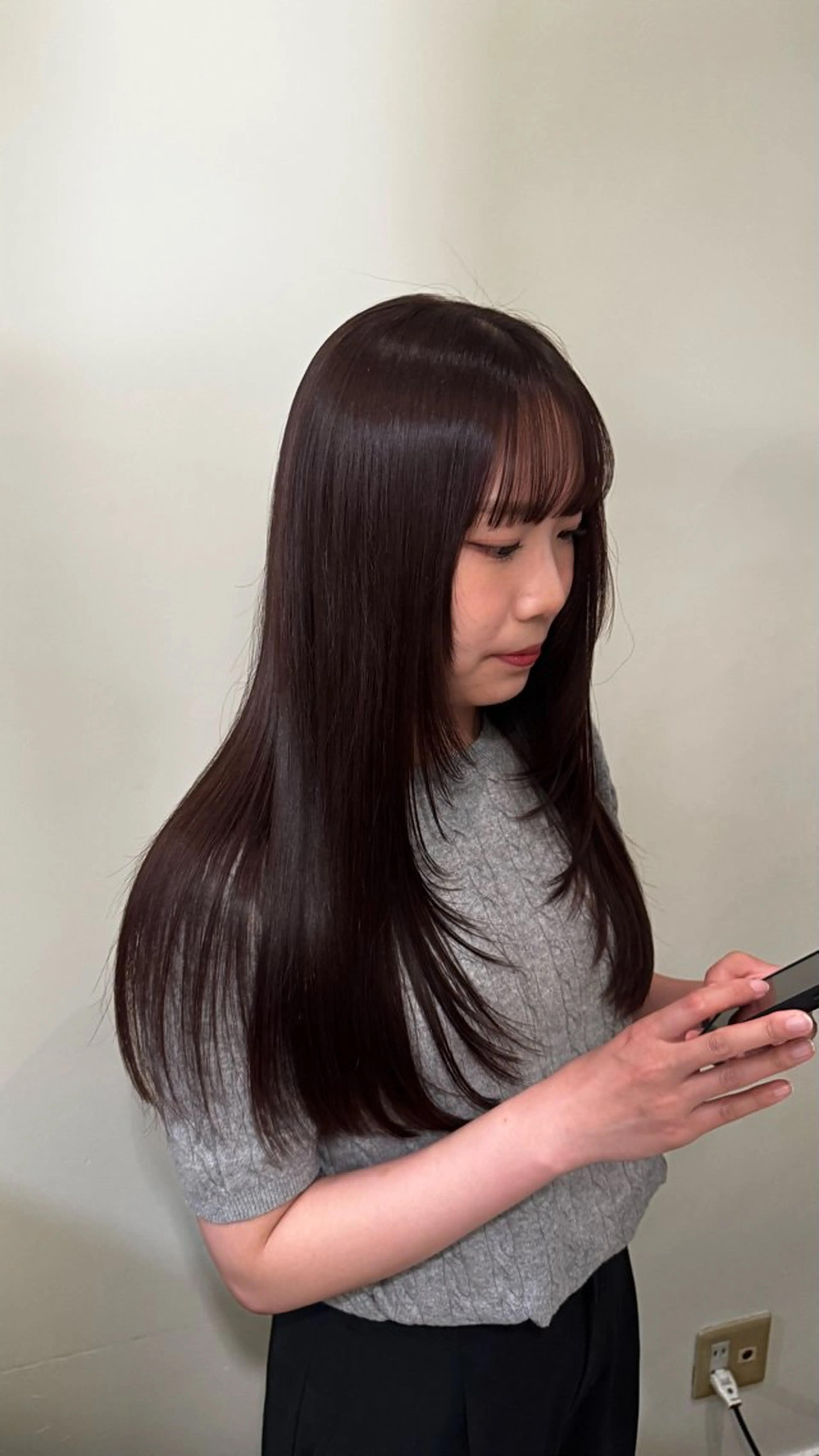 カラー ヘアカラー トリートメント ピエドプール NINAのヘアスタイル