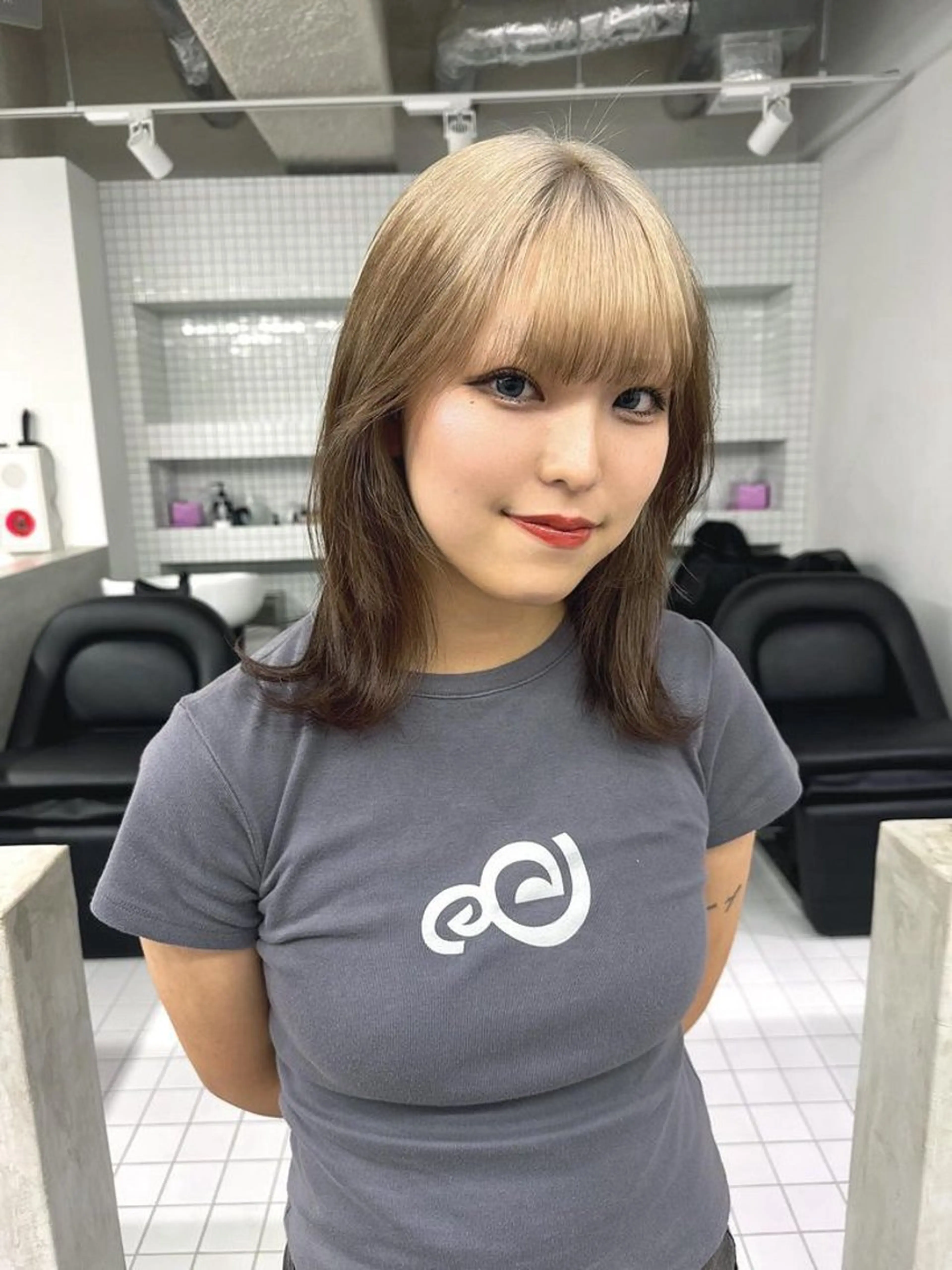 セミロング カラー ヘアカラー ハイトーン/ピンク カラー/めい🎀のヘアスタイル