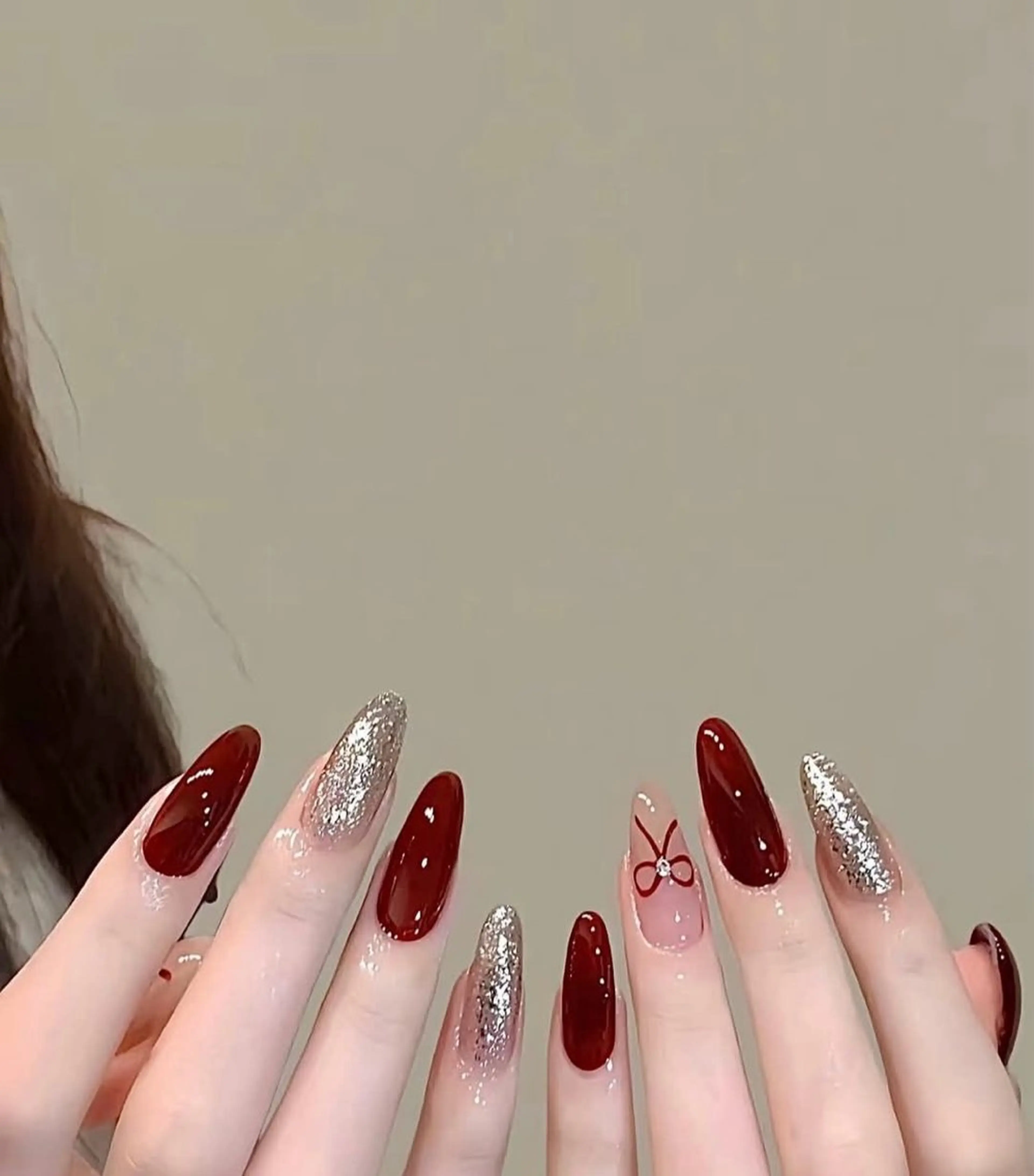 ネイル 長さ出し フレンチネイル グラデーション 卒業式 マグネットネイル ハンドネイル MIHANA NAILのネイルデザイン